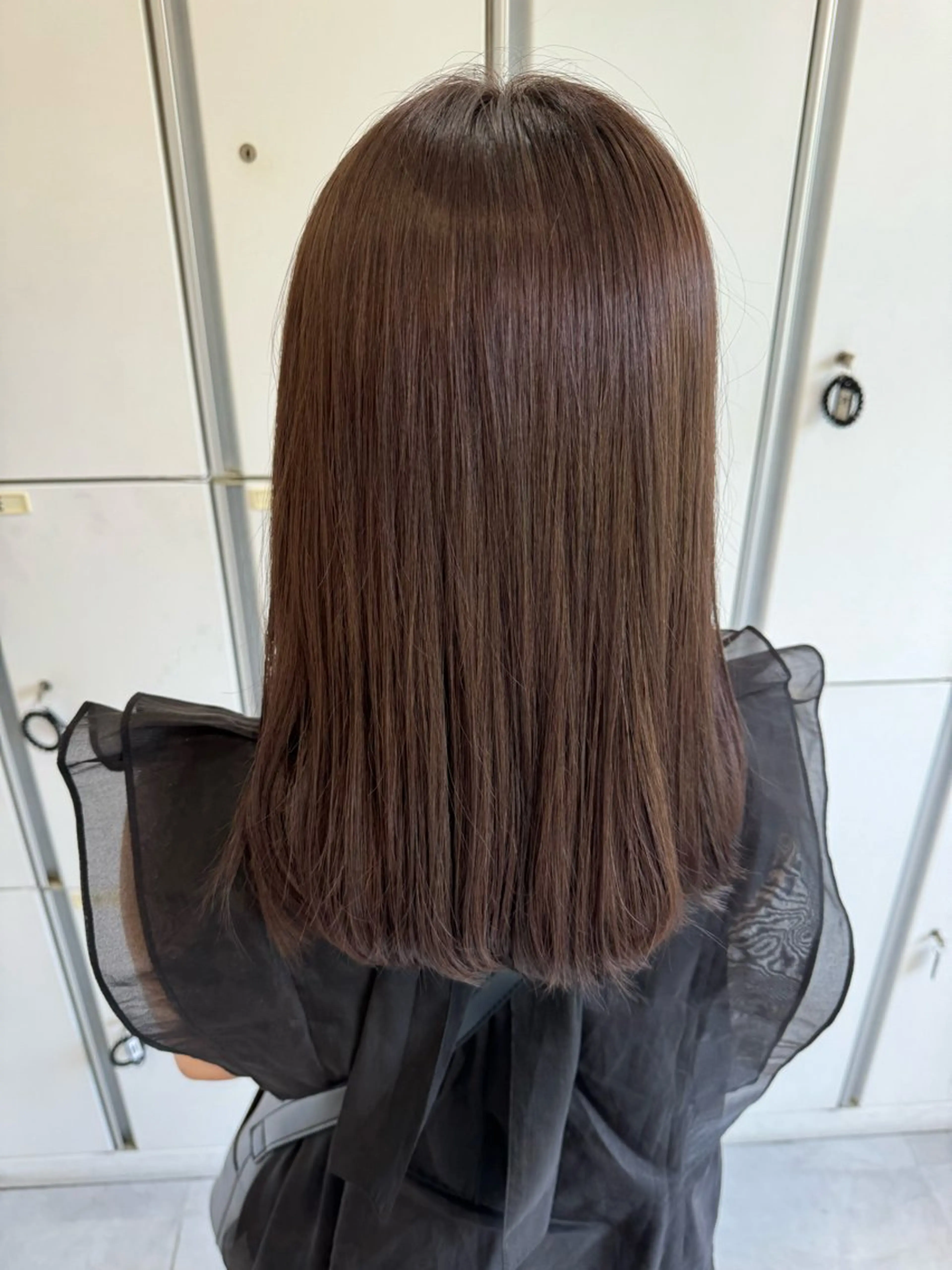 セミロング カラー アッシュ アッシュブラウン ブリーチ ブラウンカラー 透明感カラー ヘアカラー Ouka/Wカラー/ 大人艶カラーのヘアスタイル