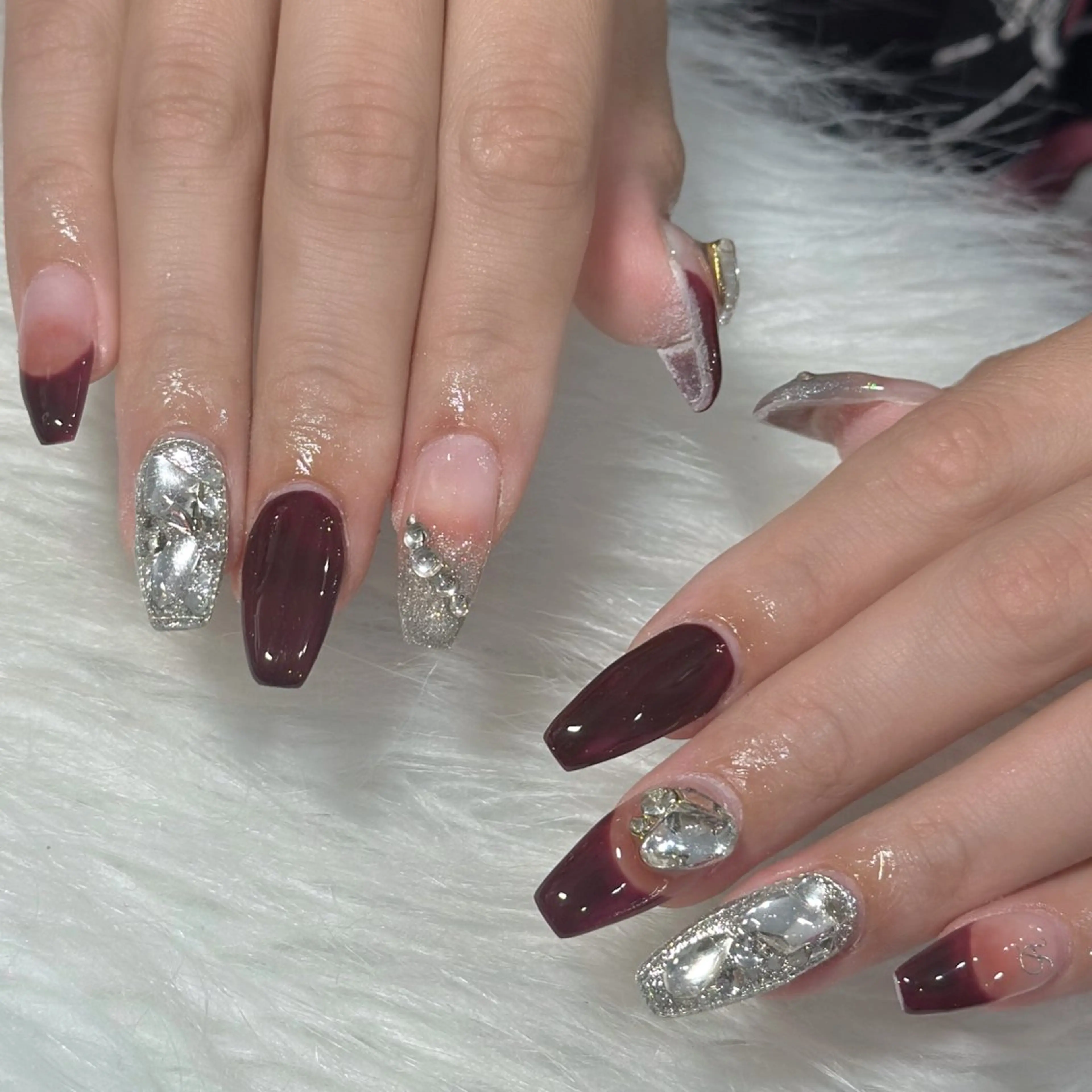 ネイル ハンドネイル フットネイル LAVISH nanamiのネイルデザイン