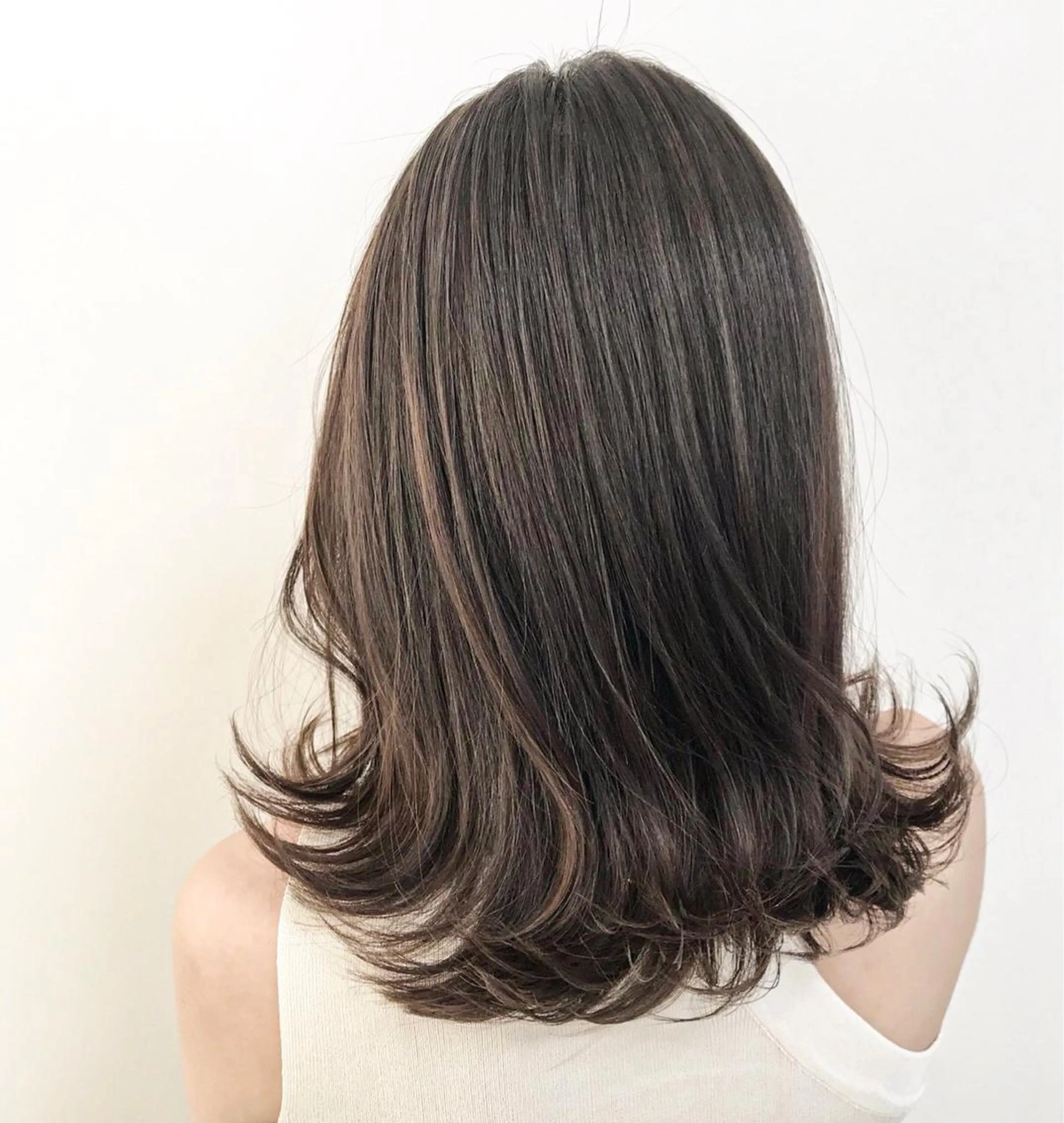 全体カラー+Aujuaトリートメントの写真