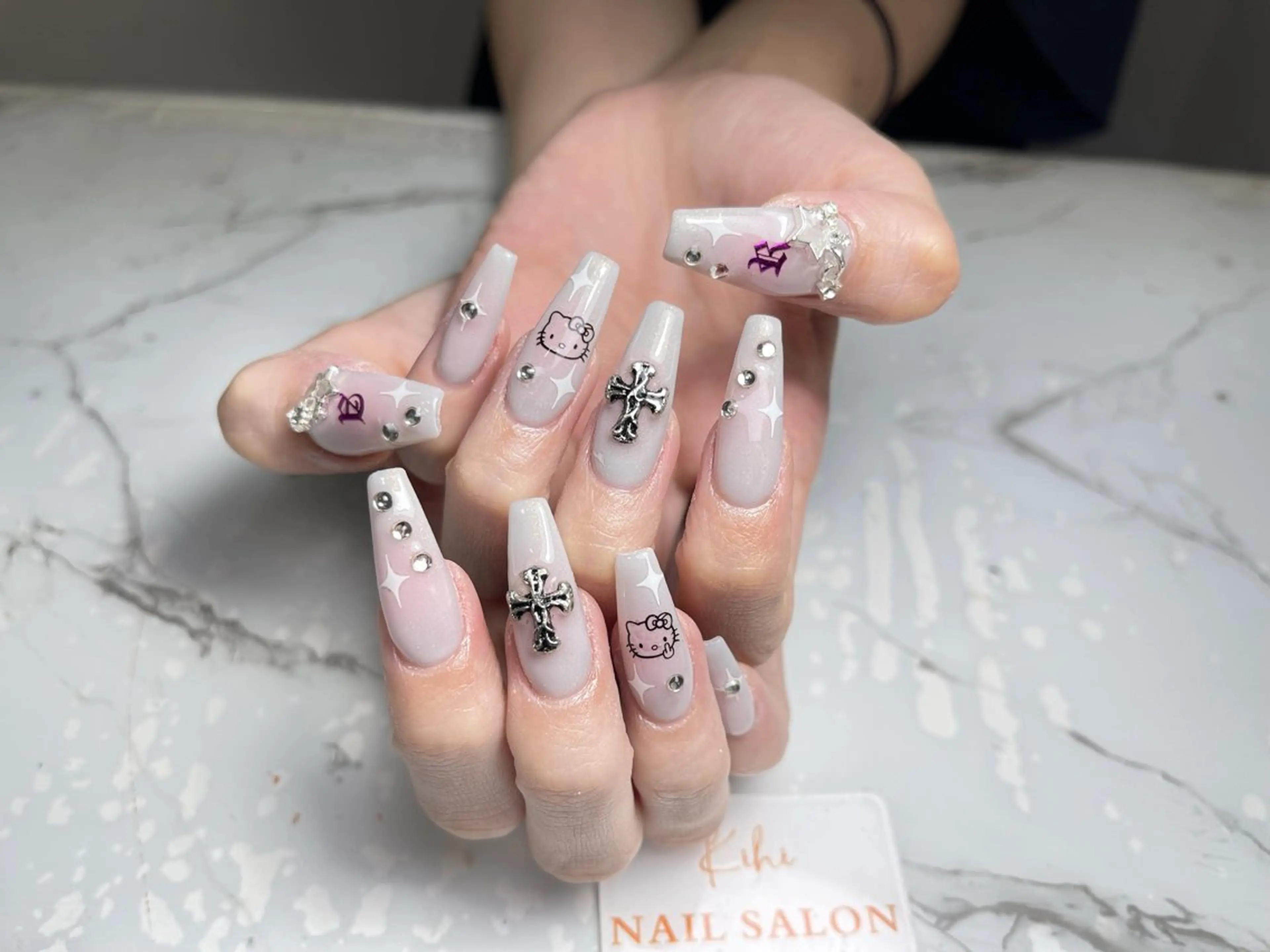 ネイル アートネイル フレンチネイル ジェルネイル グラデーション 韓国ネイル ハンドネイル ハンドケア さくら💮💮 【オフ無料】のネイルデザイン