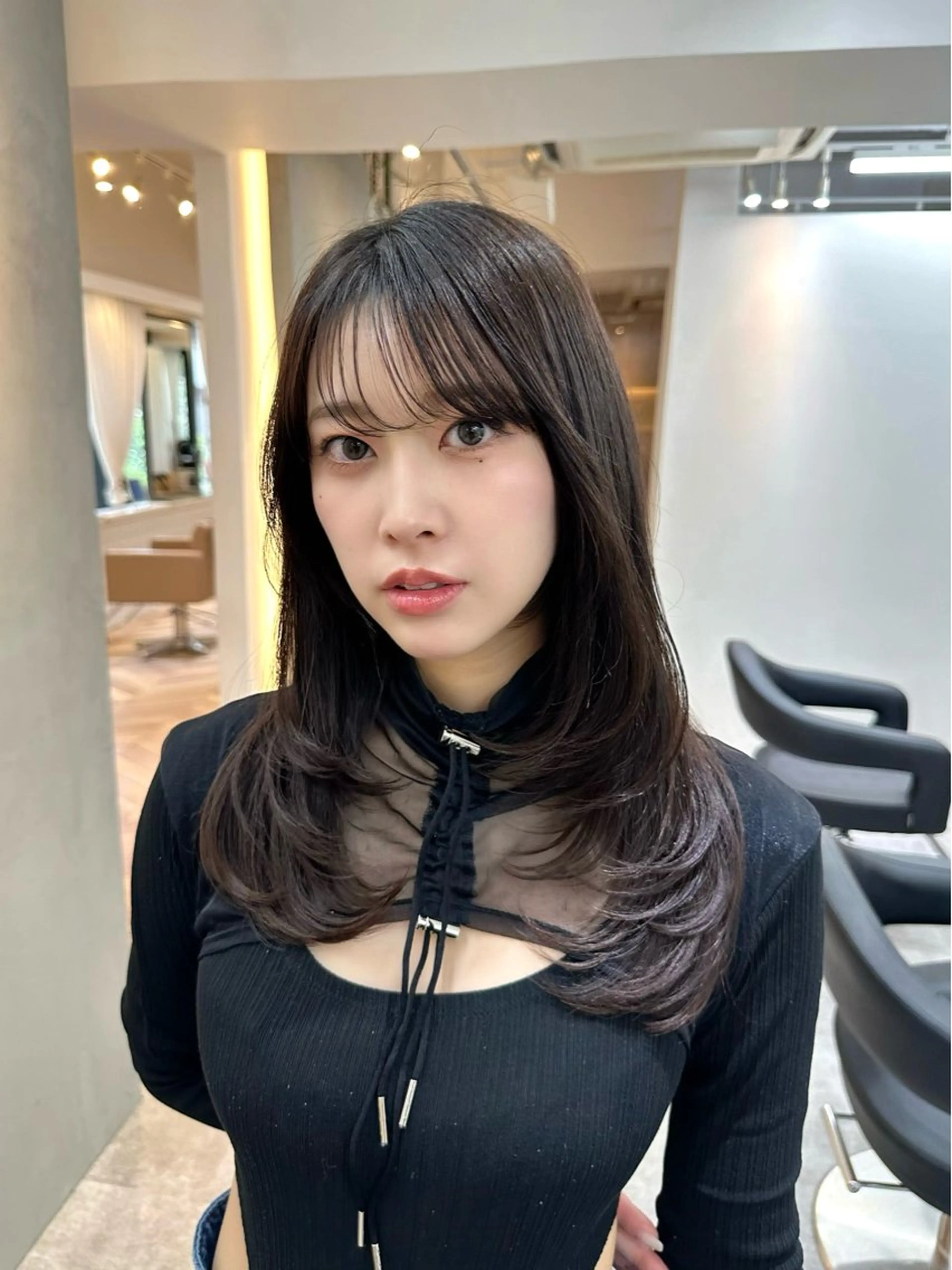 セミロング カラー ミディアムレイヤー 添田晃基のヘアスタイル