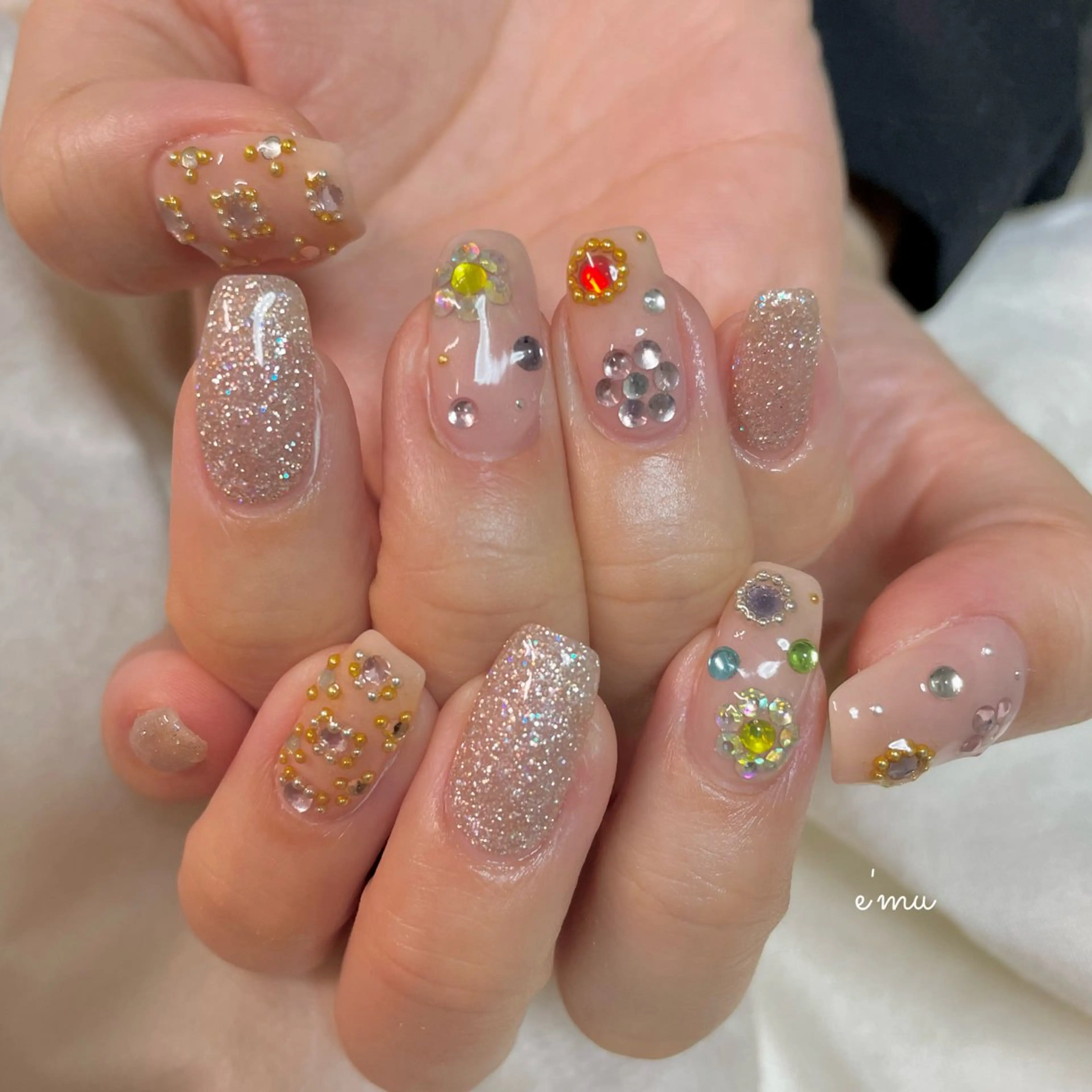ネイル ストーンネイル ハンドネイル nail salon e'mu💐のネイルデザイン
