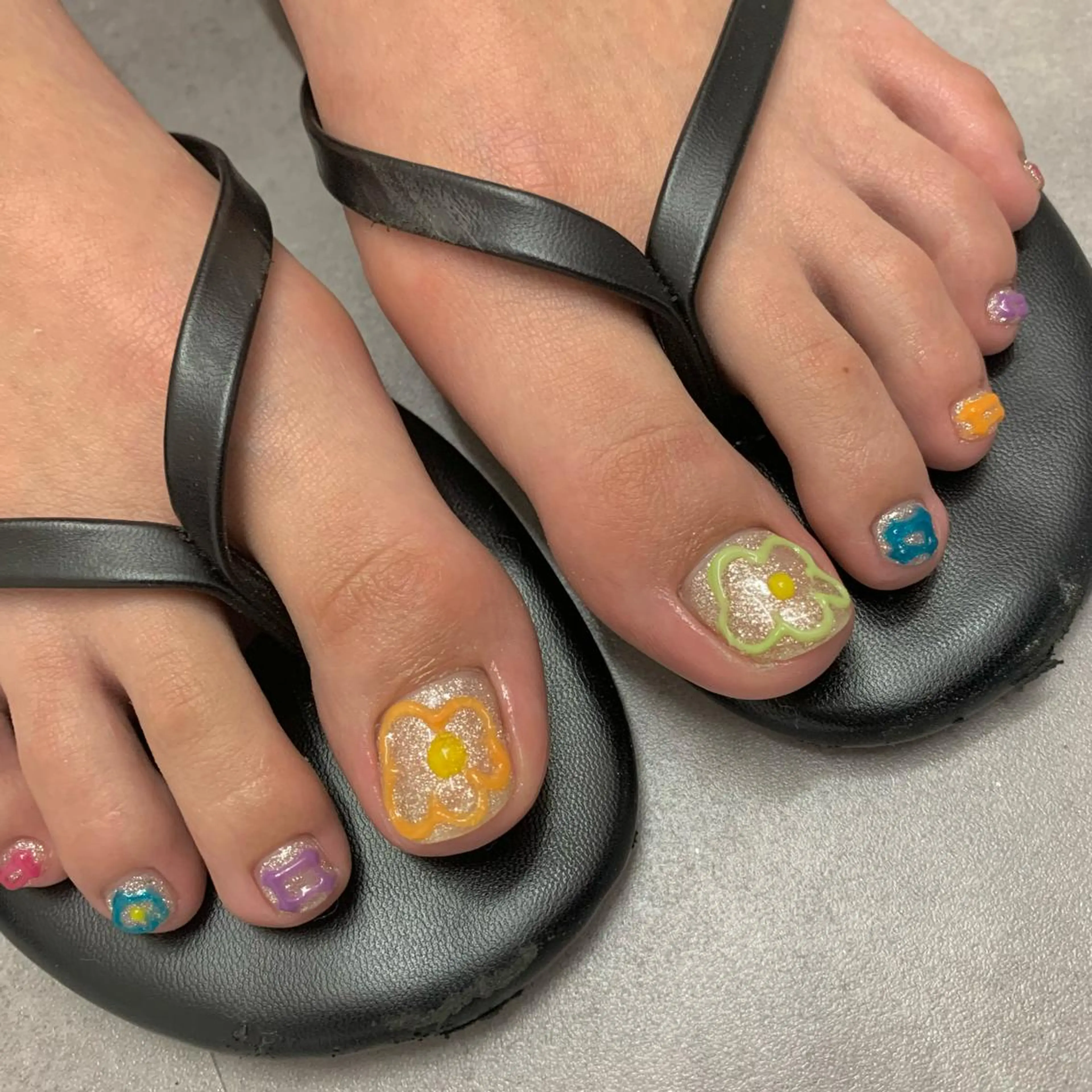 ネイル フットネイル マキノ ユイのネイルデザイン