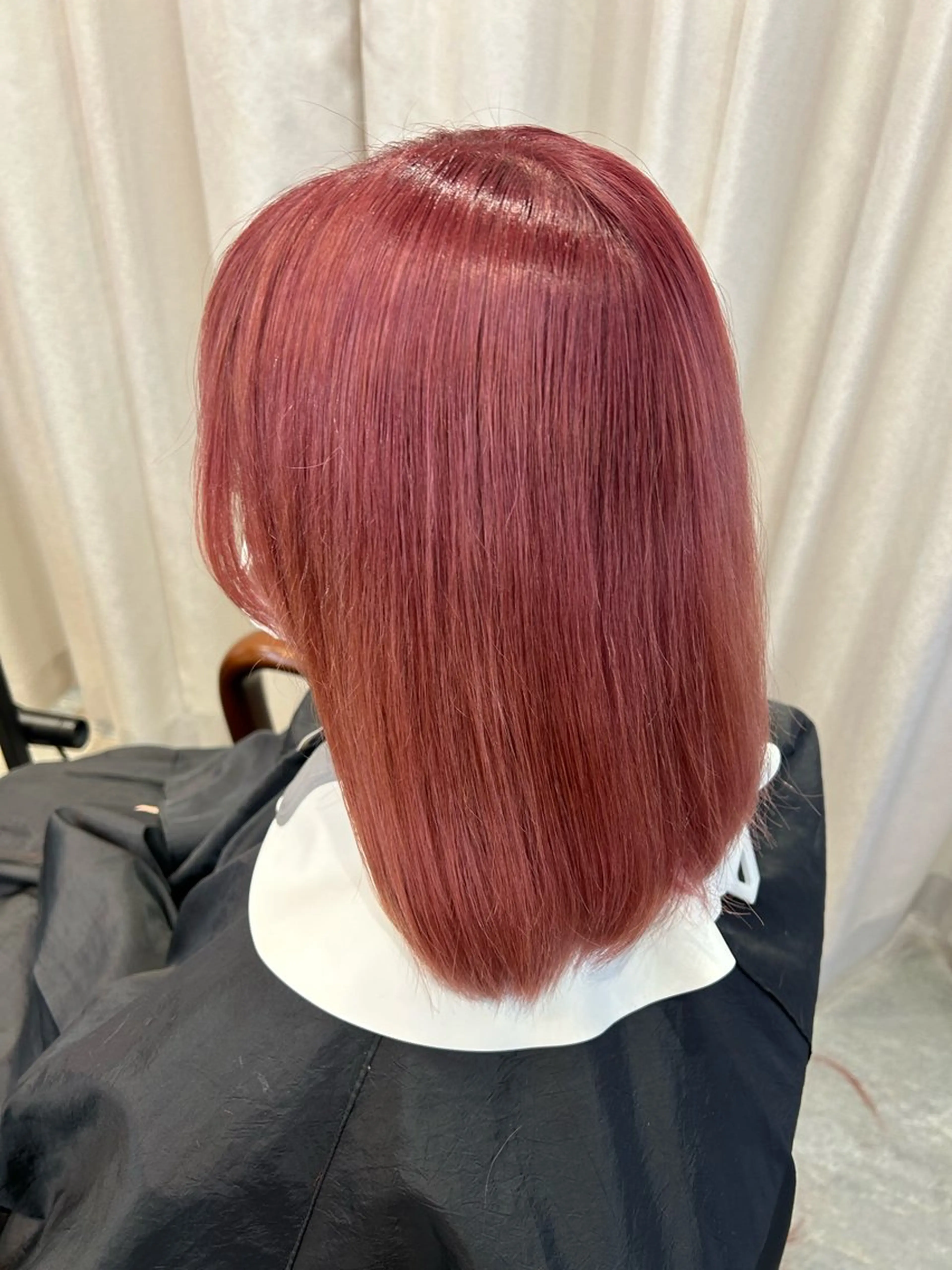 ミディアム カット ヘアカラー トリートメント 愛されハイトーン 🍓YURINAのヘアスタイル