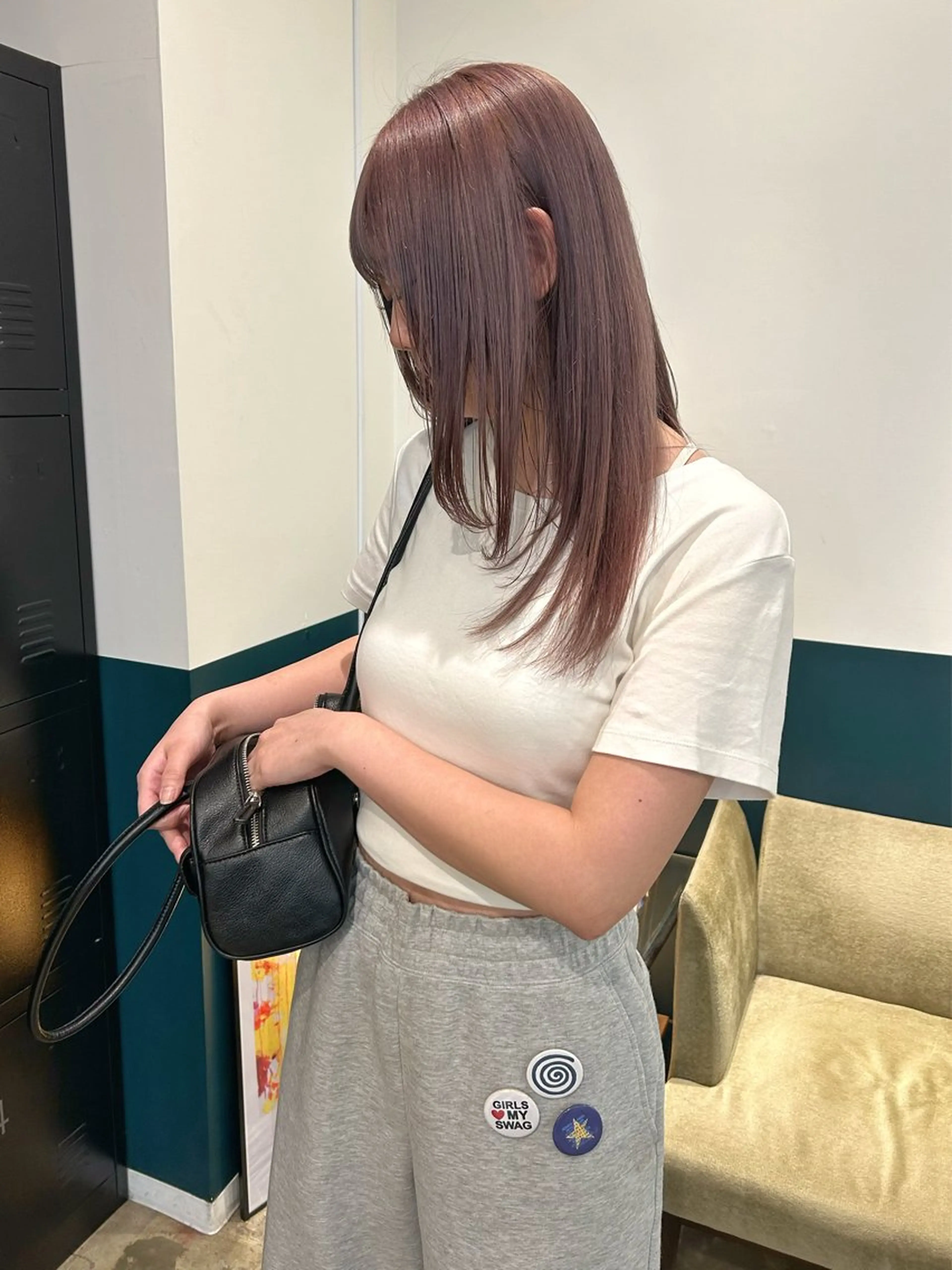 セミロング カラー ベージュカラー ラベンダーカラー ラベンダーベージュ レイヤーカット カット ヘアカラー カラーリスト菅野 竜矢🌈のヘアスタイル