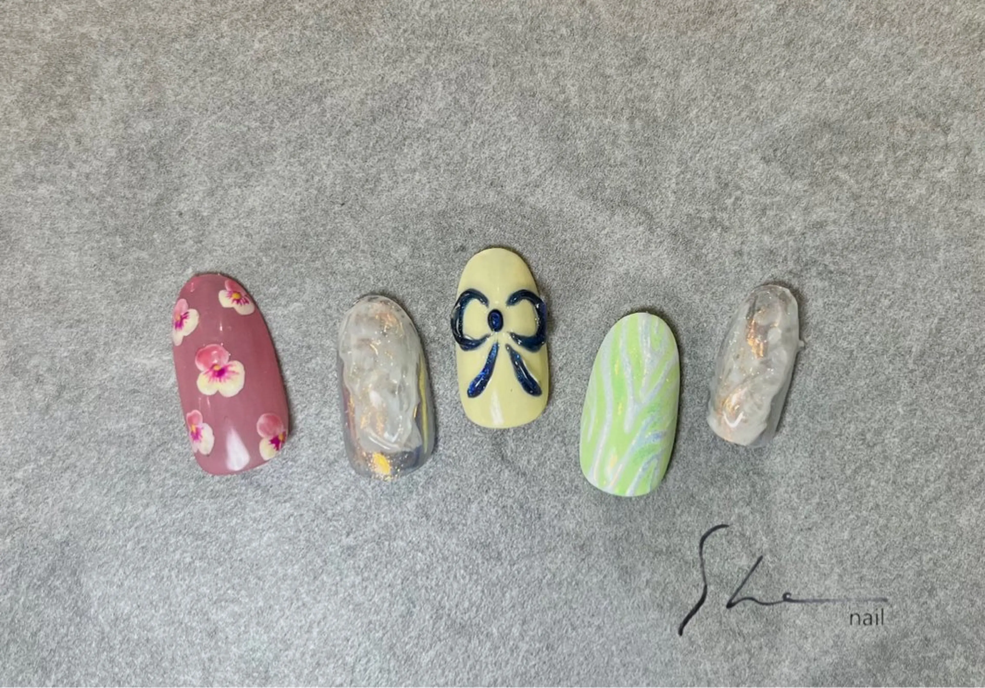 ネイル ハンドネイル SHE所属・SHE adusaのネイルデザイン