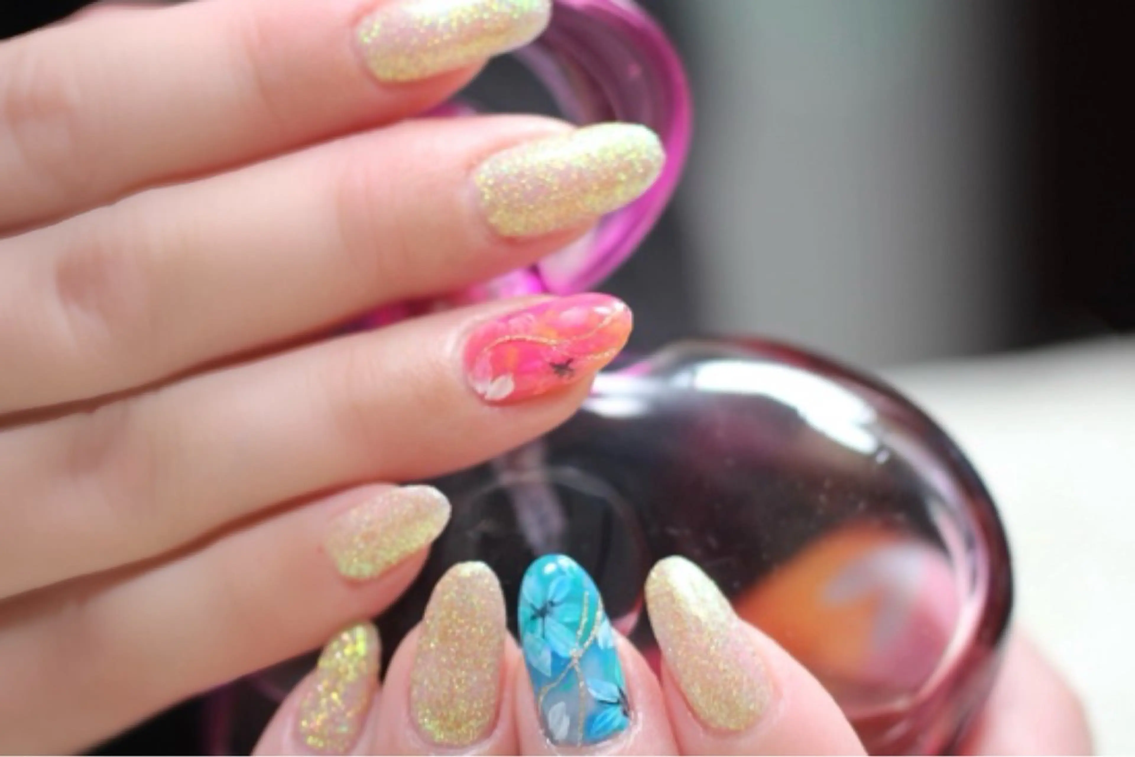 ネイル アートネイル フラッシュネイル フラワーネイル ジェルネイル ママリンド　志村坂上店所属・しみ えんのネイルデザイン