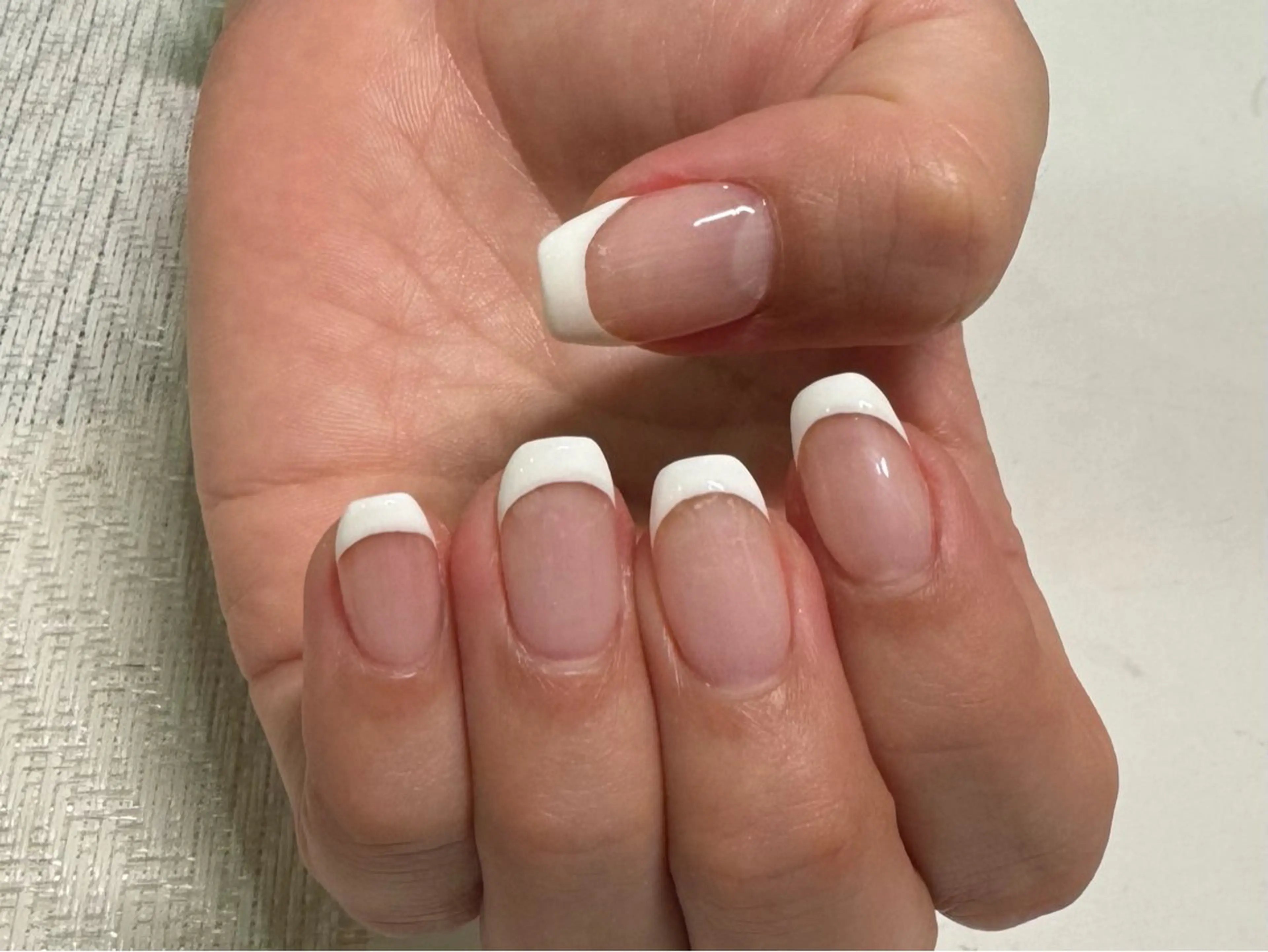 ネイル フレンチネイル シンプルネイル MONICA KARENのネイルデザイン