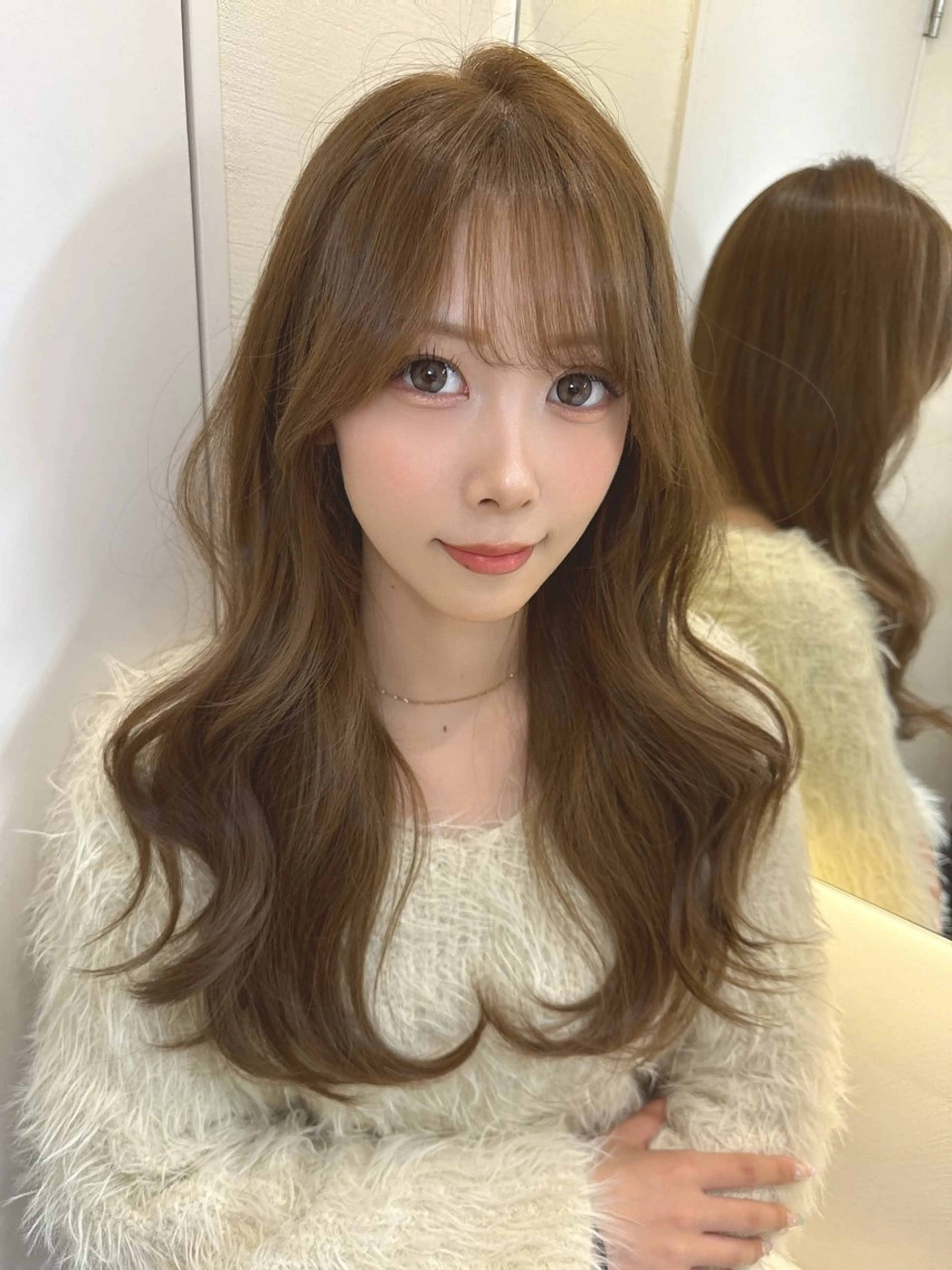 ロング カラー カット ヘアカラー トリートメント shion 透明感カラーのヘアスタイル