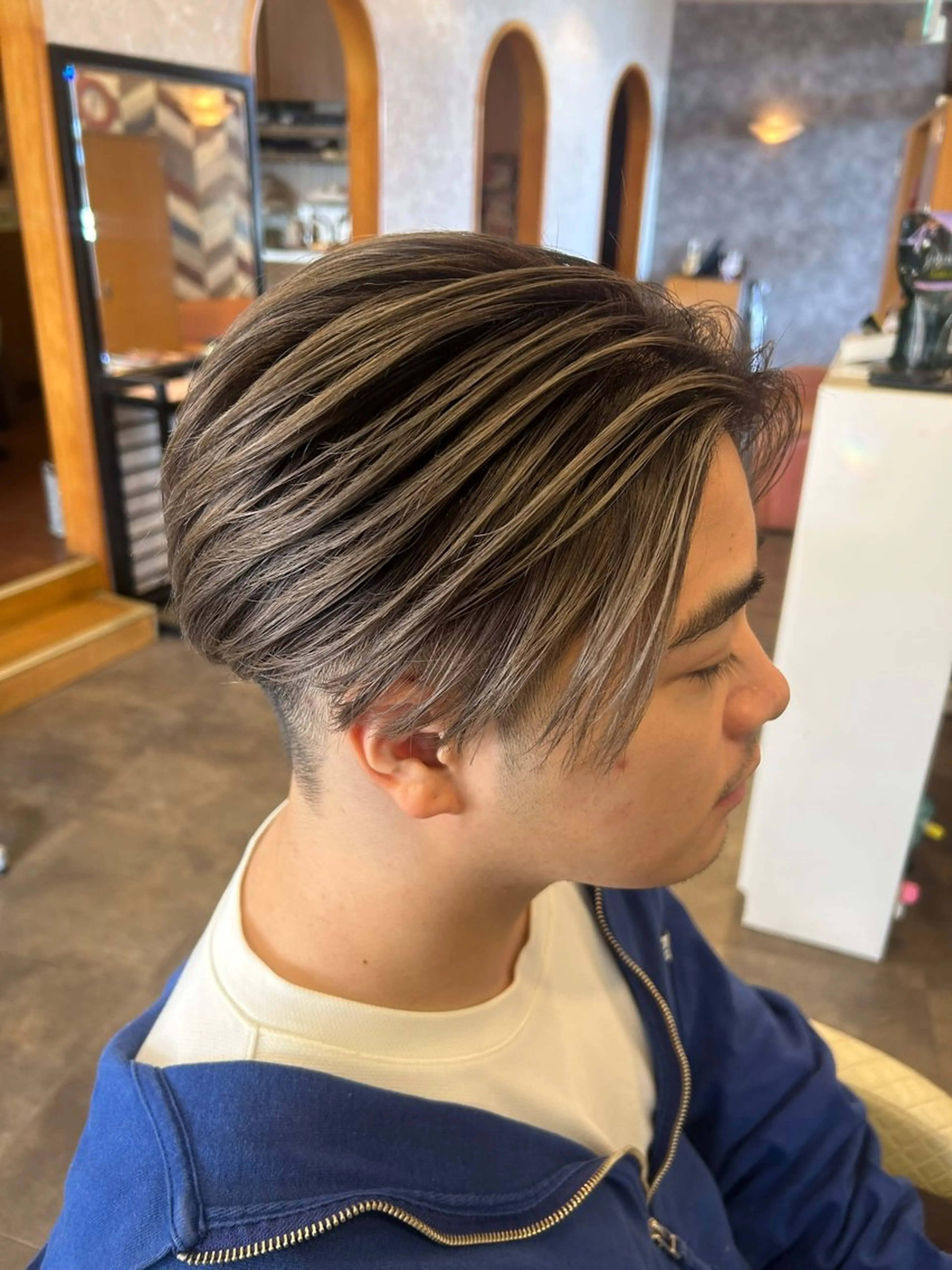 カラー メンズ メンズバレイヤージュ バレイヤージュ stylist 静音「LEON」のヘアスタイル