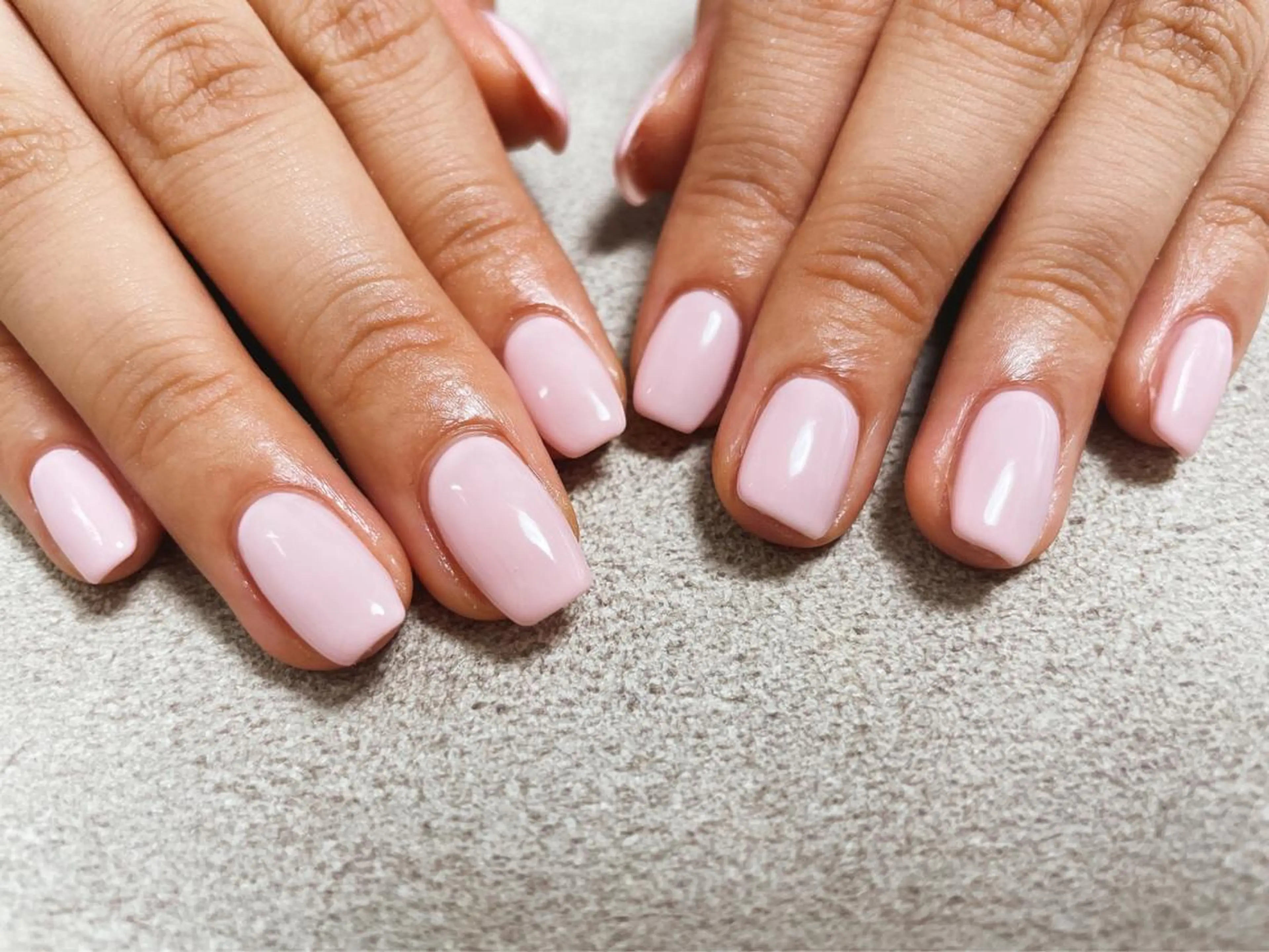 ネイル ピンク ハンドネイル kiki nail &brow二子玉川の眉毛・アイブロウイメージ