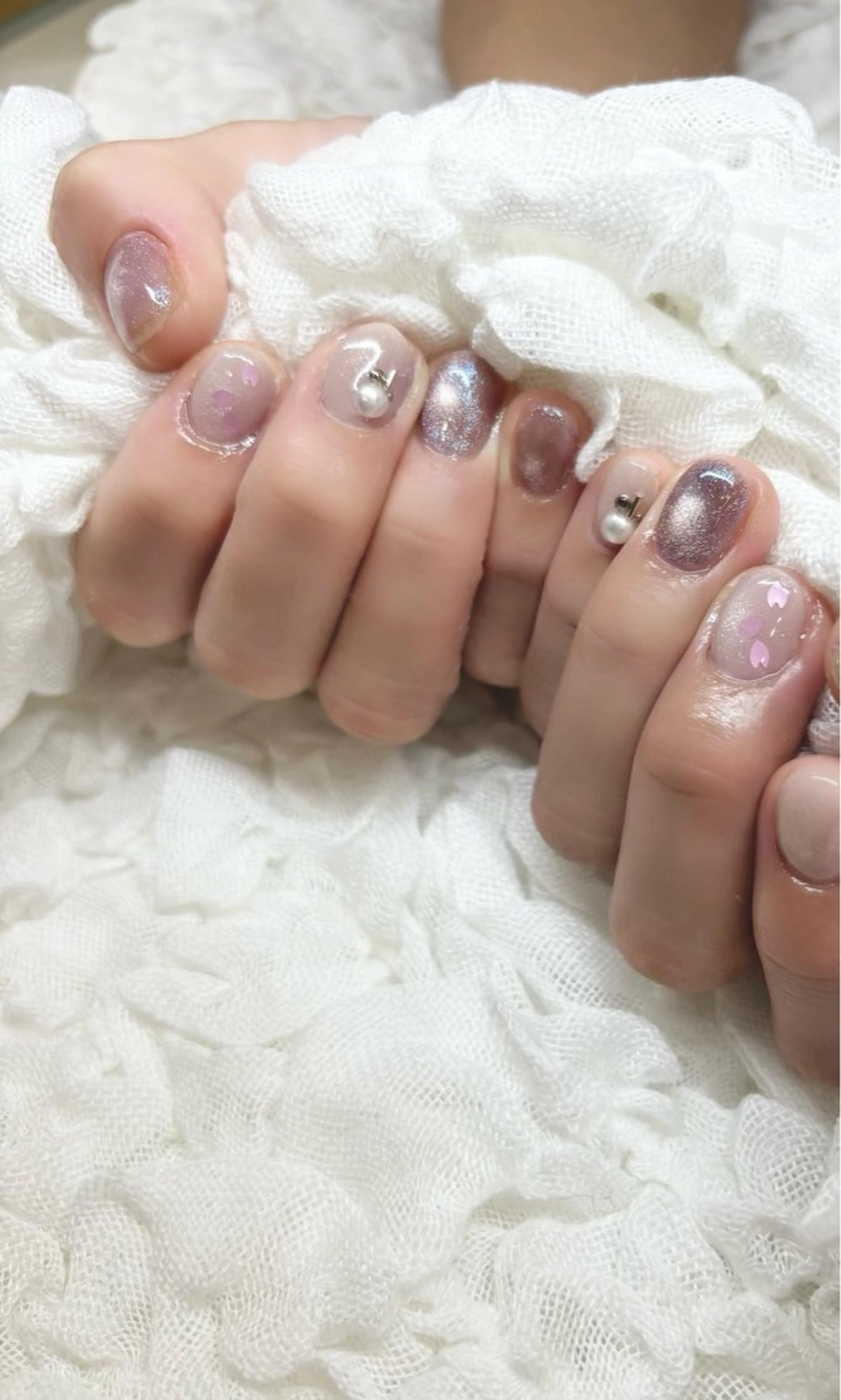 ネイル 桜ネイル フラッシュネイル ジェルネイル マグネットネイル ワンカラーネイル Cinderella salon所属・シンデレラサロン💅 ほみのネイルデザイン