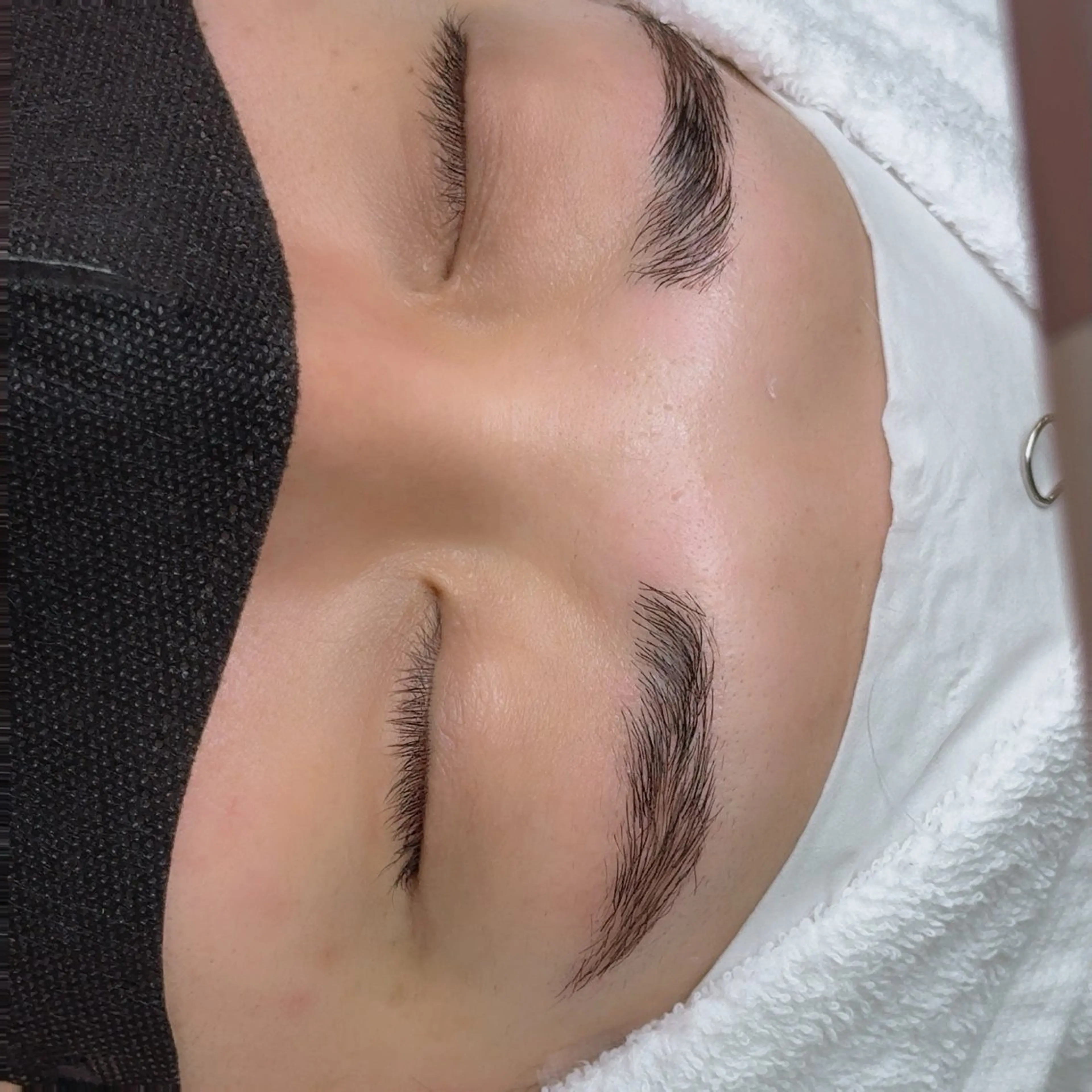 アイブロウ、ワックス脱毛【SNS掲載可能、お写真を撮らせていただける方(お目元のみ)】女性限定の写真