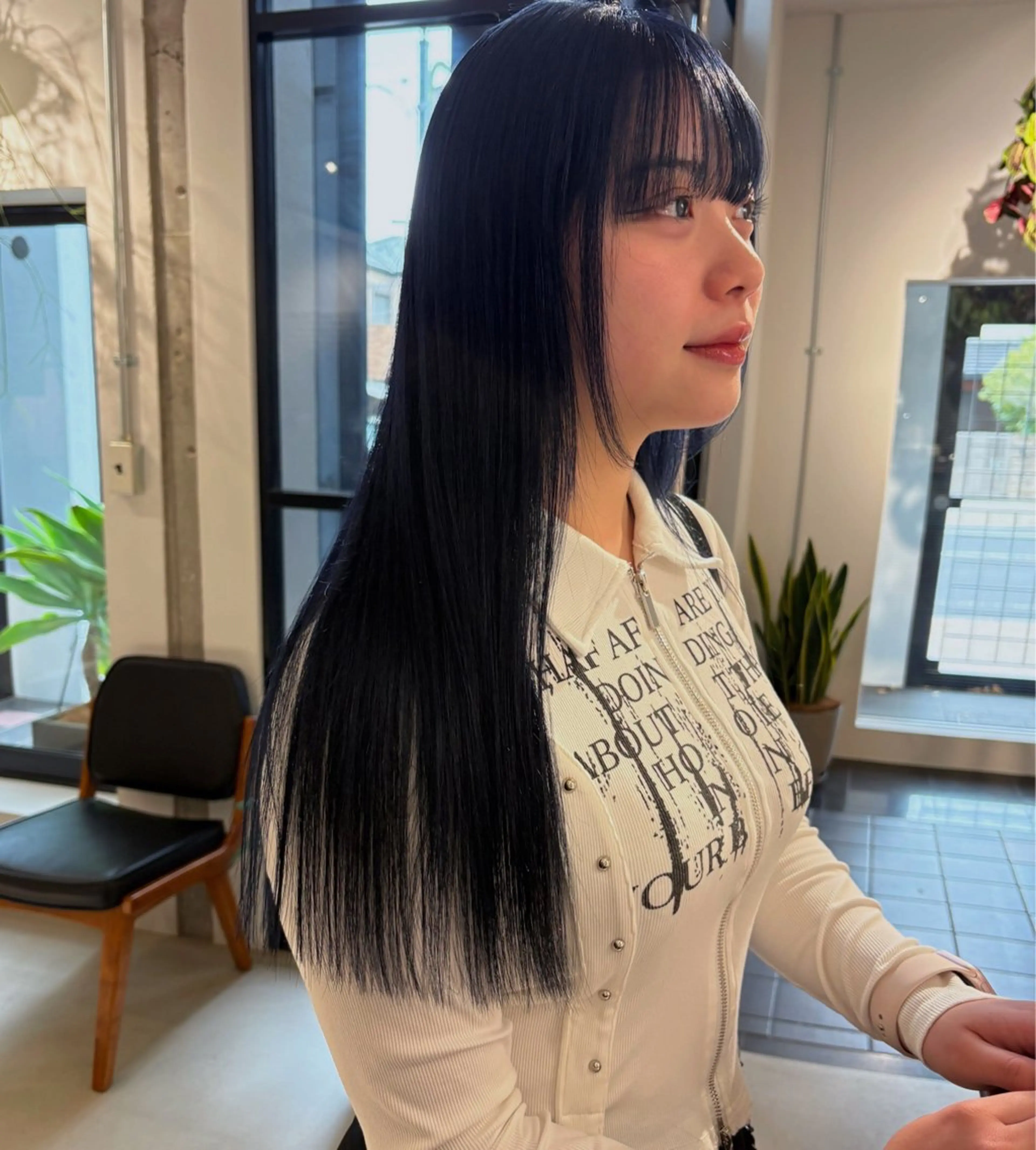 ロング Yui⭐️ 透け感カラーのヘアスタイル