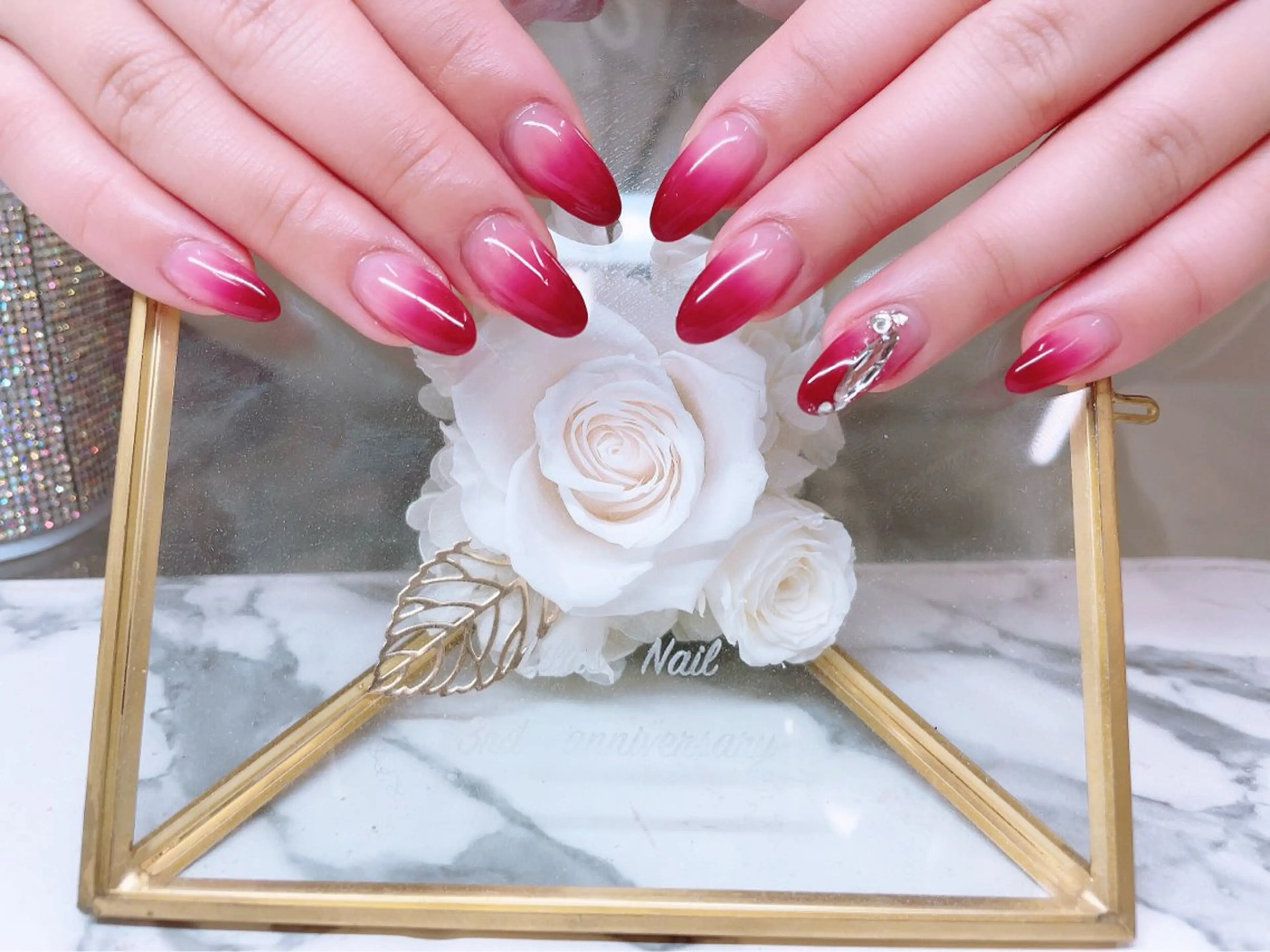 ネイル ジェルネイル グラデーション ハードジェル キラキラネイル ロングネイル Lilas Nailのネイルデザイン