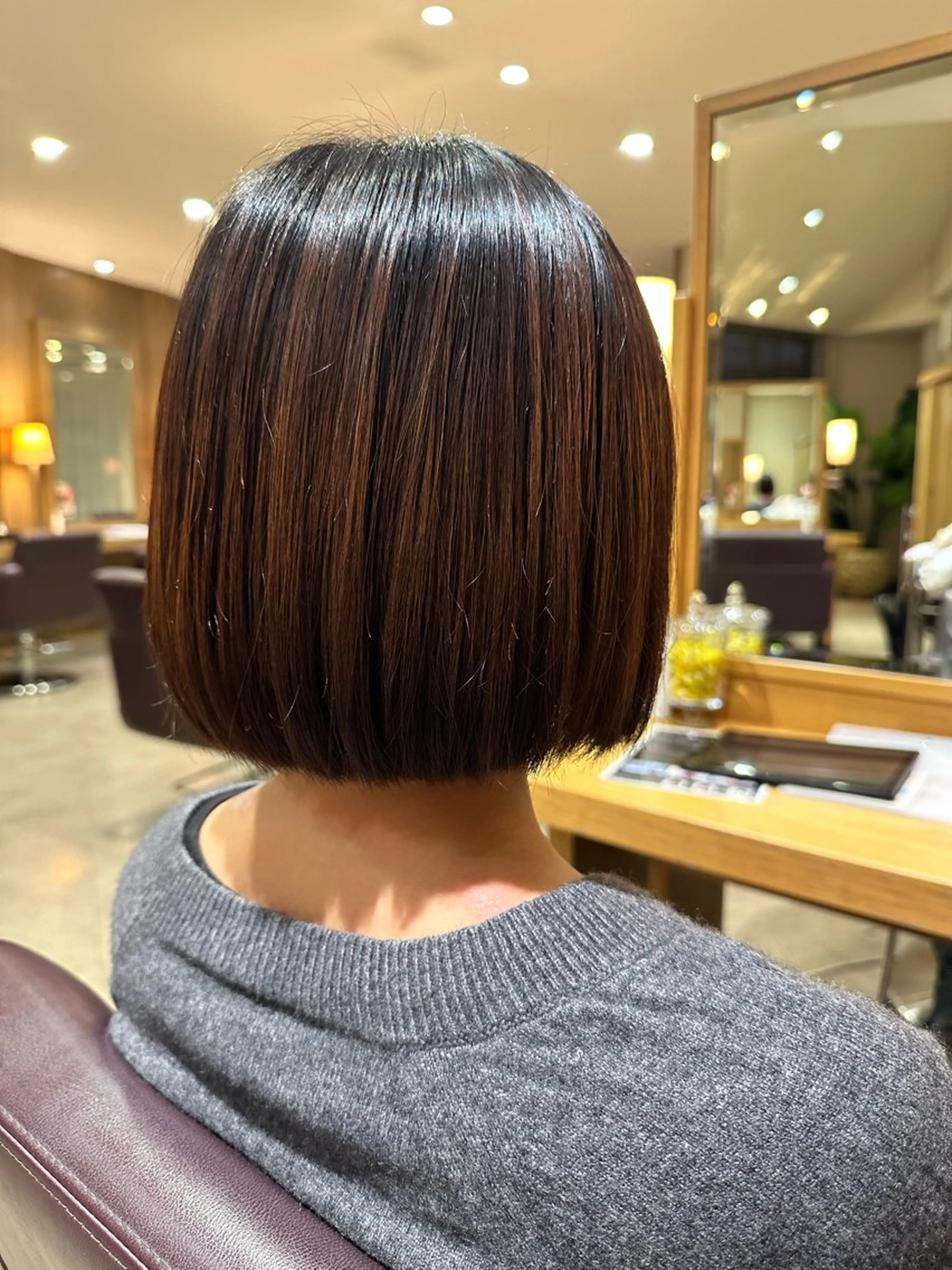 ミディアム カット 横山 美由紀のヘアスタイル