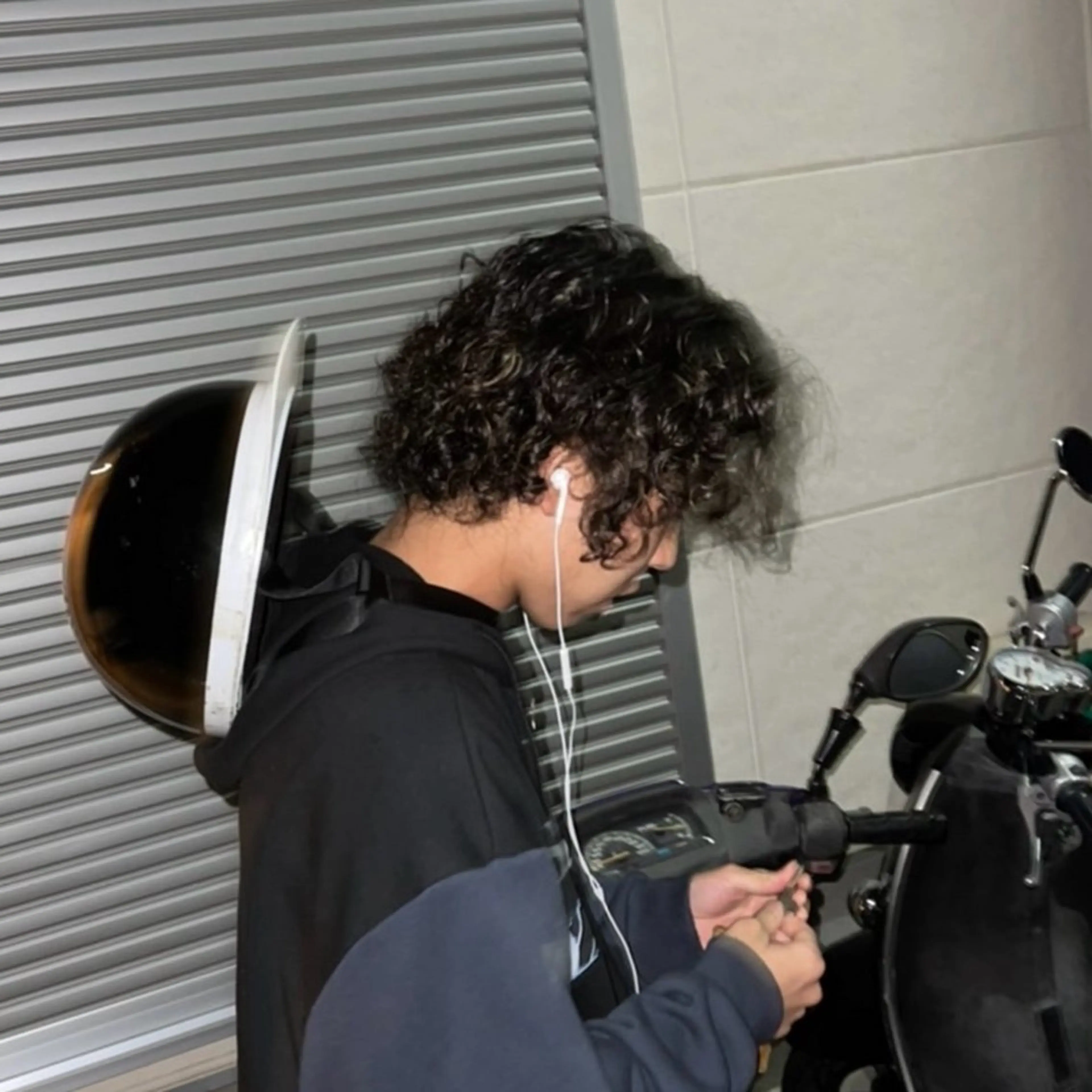 メンズ Maho/海外 レイヤー/ハッシュのヘアスタイル