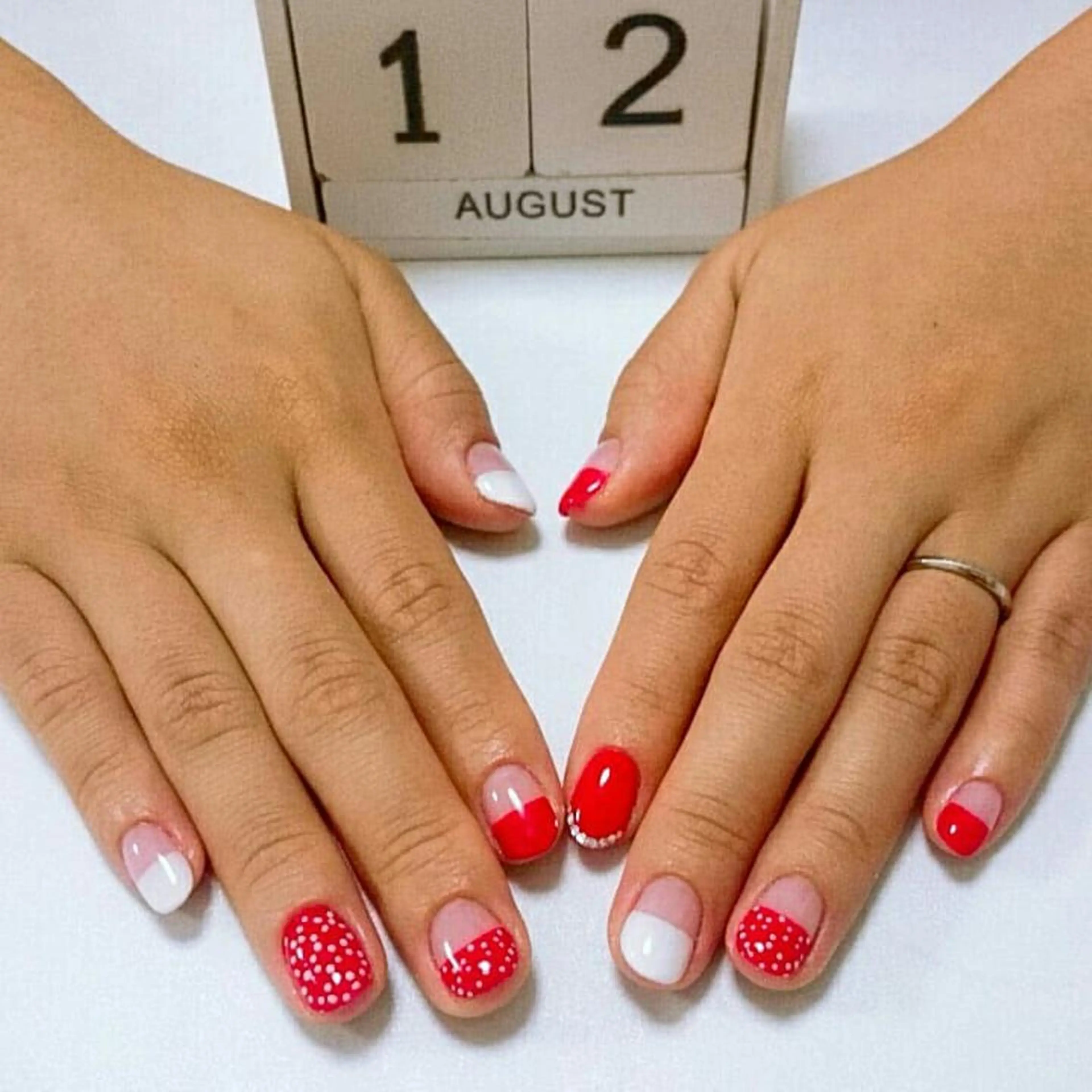 ネイル 赤色 JEWEL nailのネイルデザイン