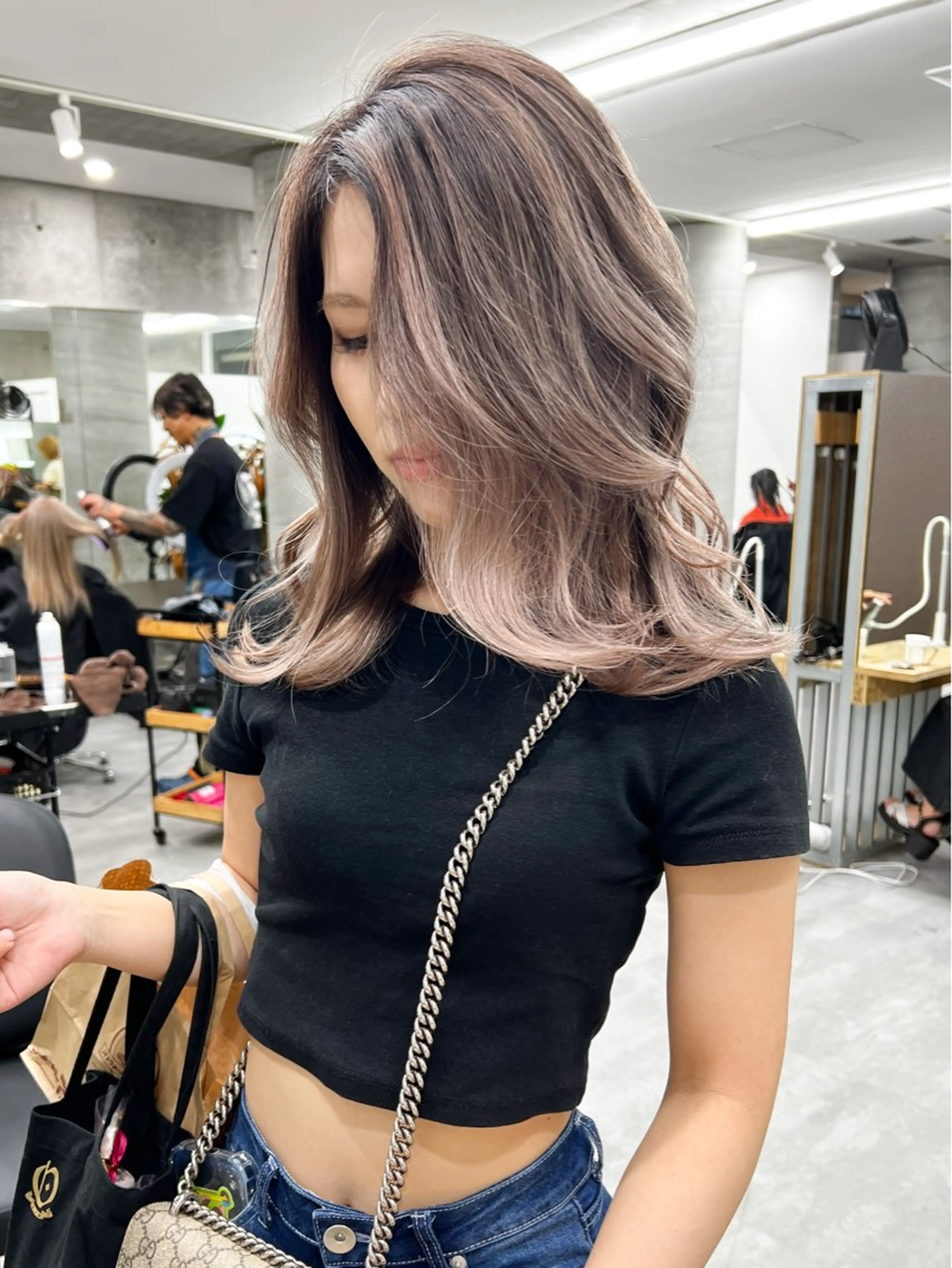 セミロング カラー バレイヤージュ レイヤーカット ヘアカラー トリートメント welring hair salonのヘアスタイル