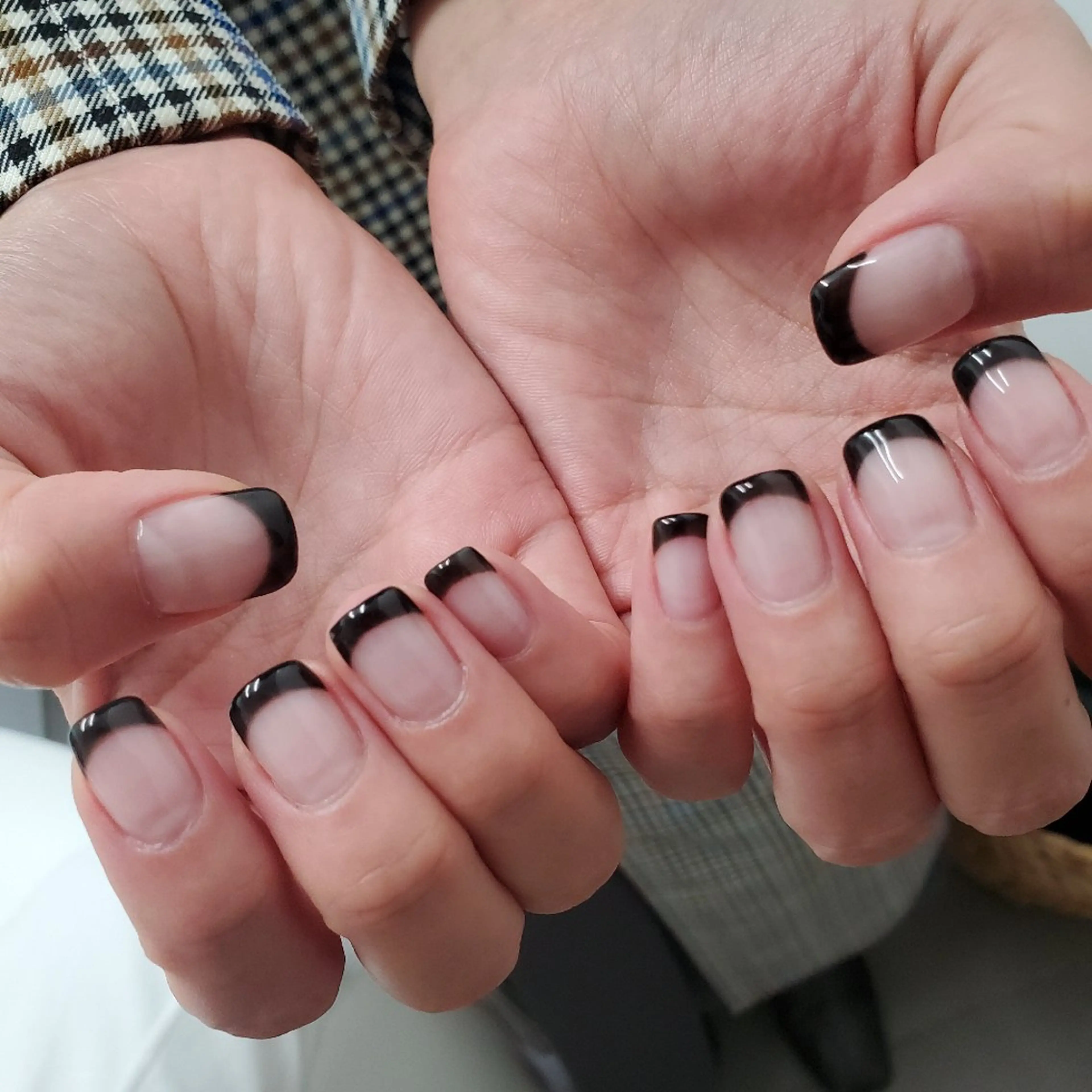 ネイル フレンチネイル ハンドネイル MoM マムネイル原宿のネイルデザイン