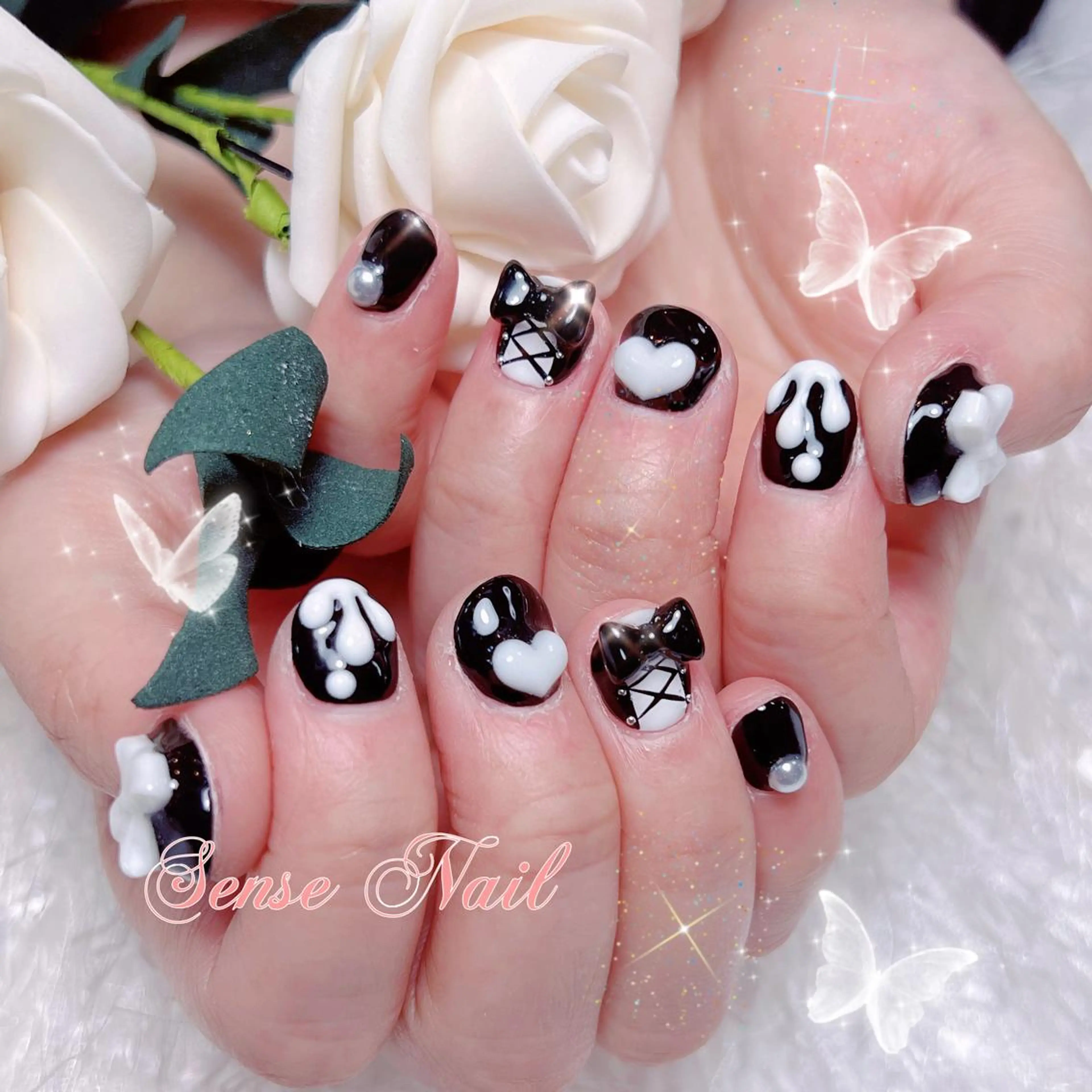 ネイル Queening 🦋のネイルデザイン