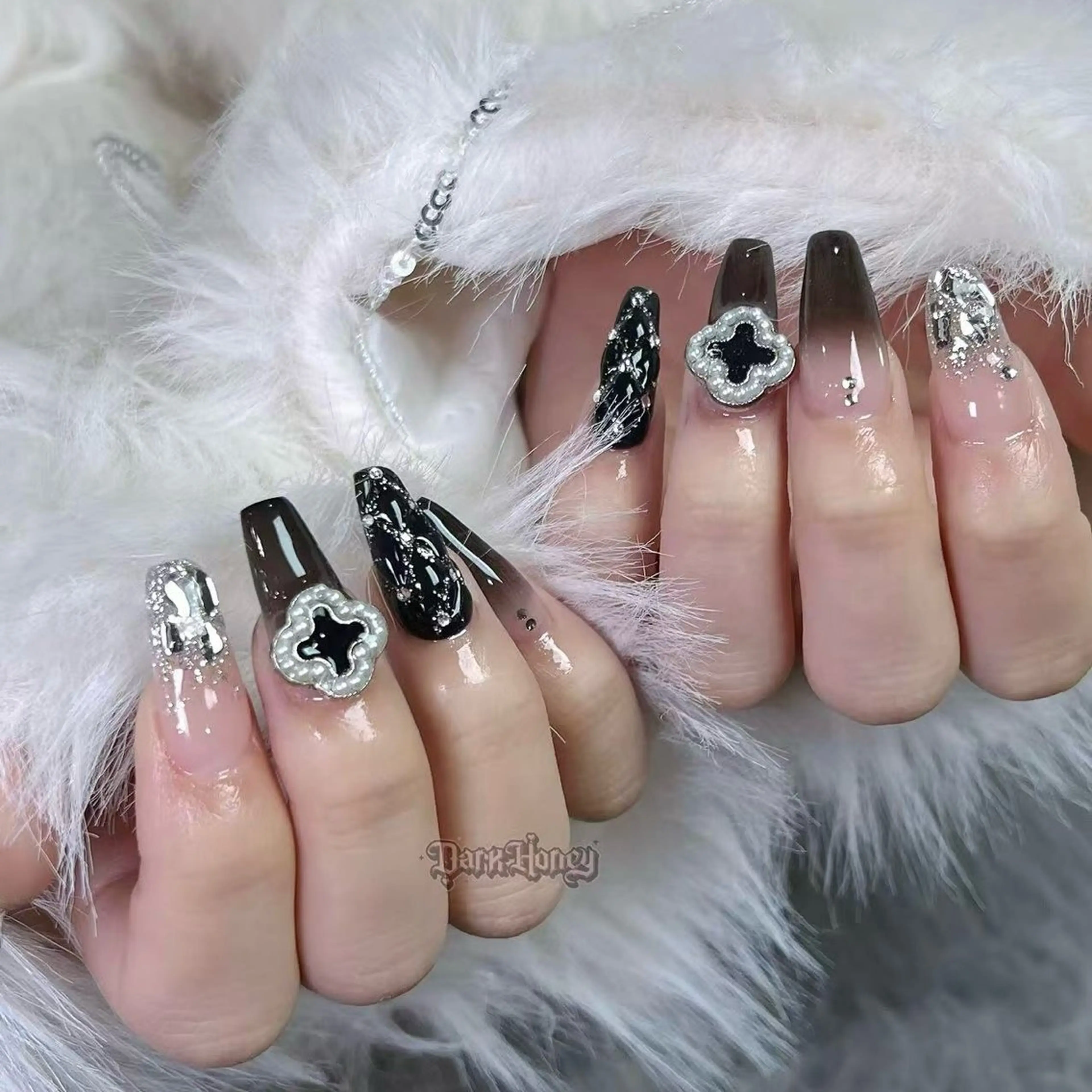 ネイル ハンドネイル Dark Honey nozomiのネイルデザイン