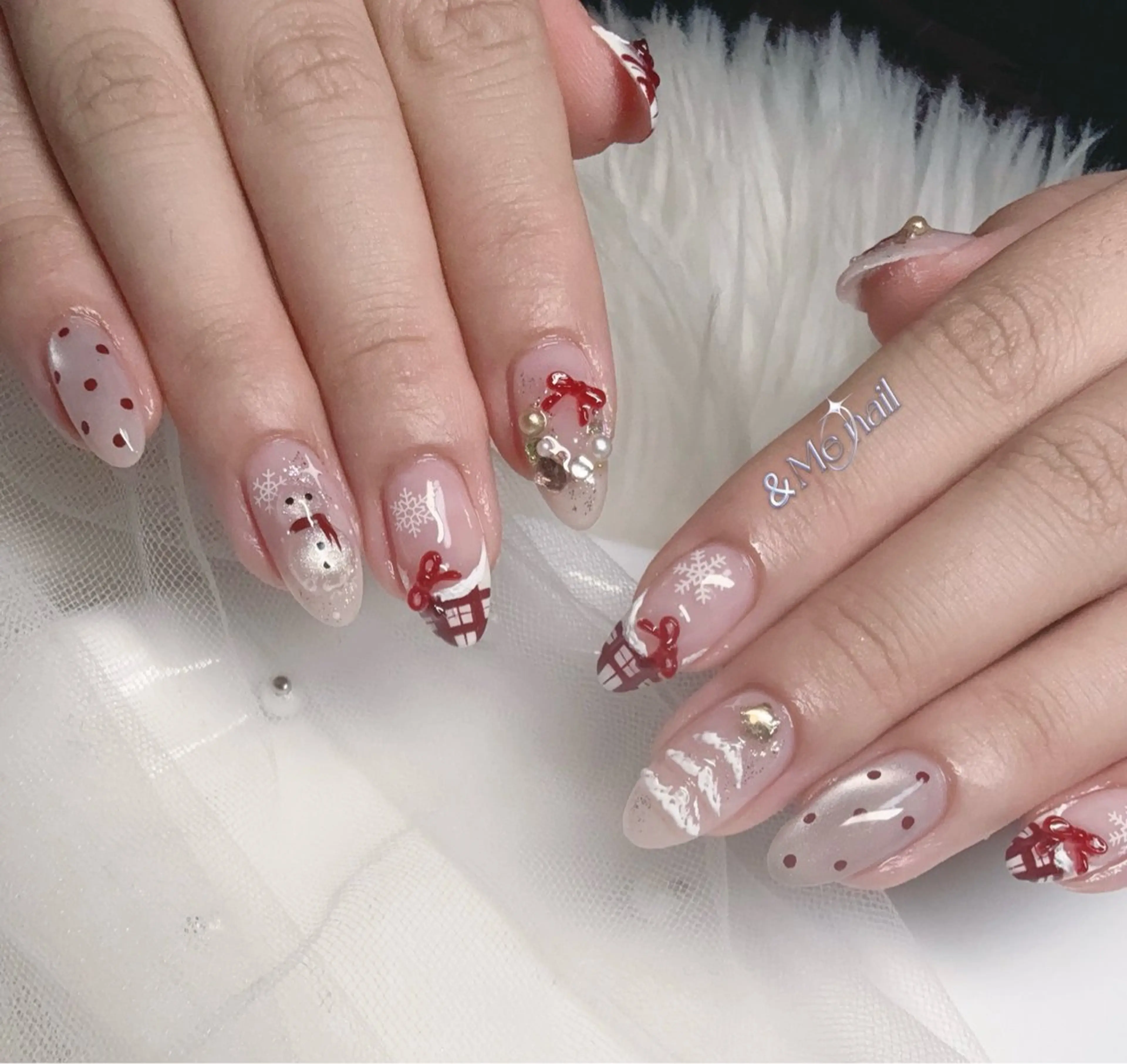 ネイル 冬ネイル クリスマス ハンドケア ＆ME アンドミーのネイルデザイン