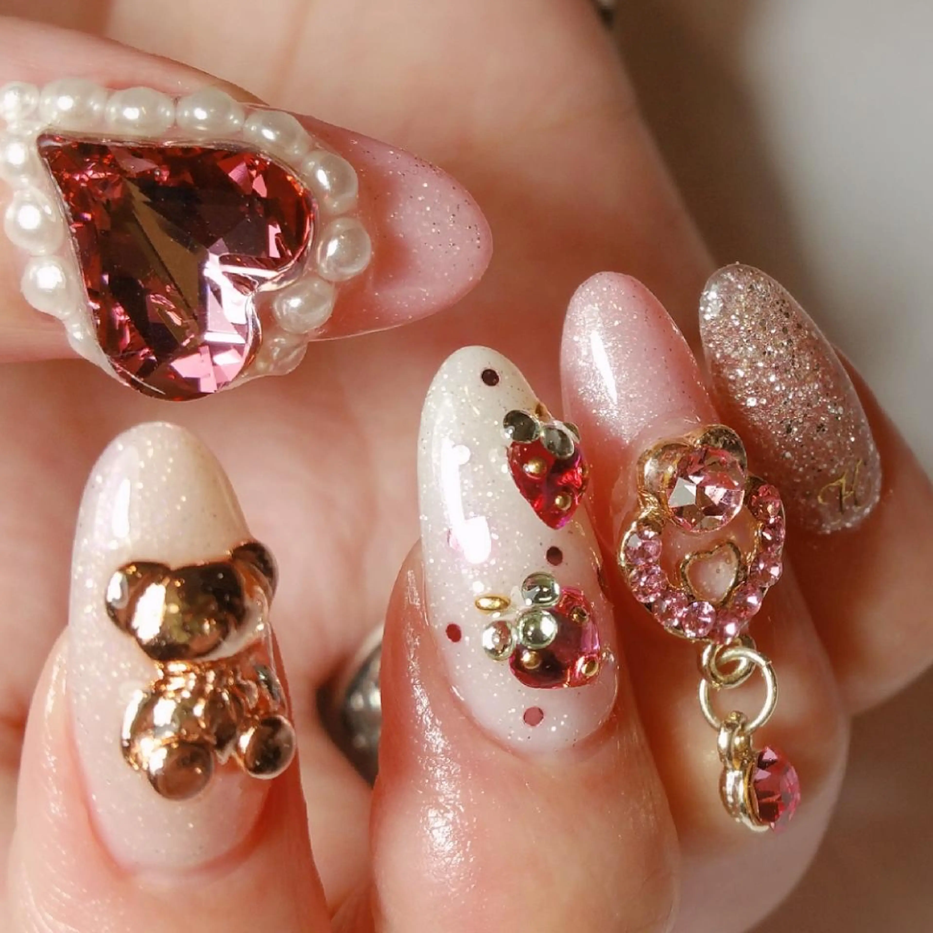 ネイル ハンドネイル 柴田 彩のネイルデザイン