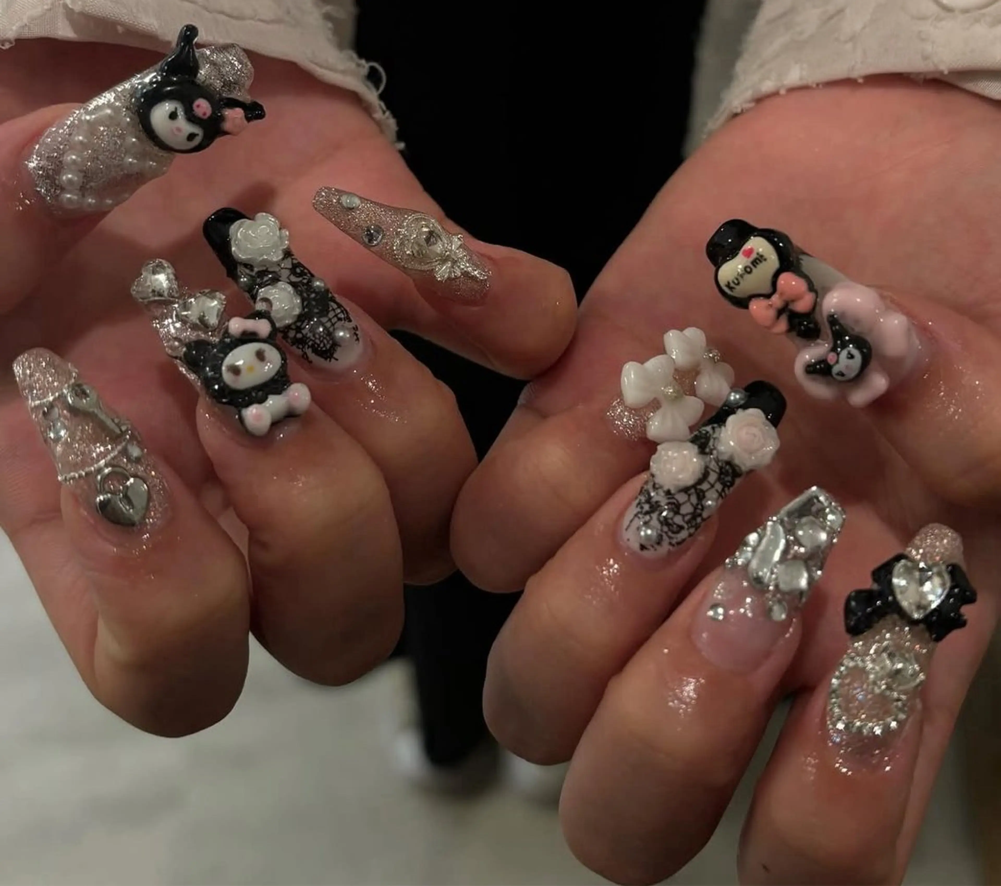 ロングネイル長さ出し10本＋ワンカラー＋キャラパーツ2つの写真