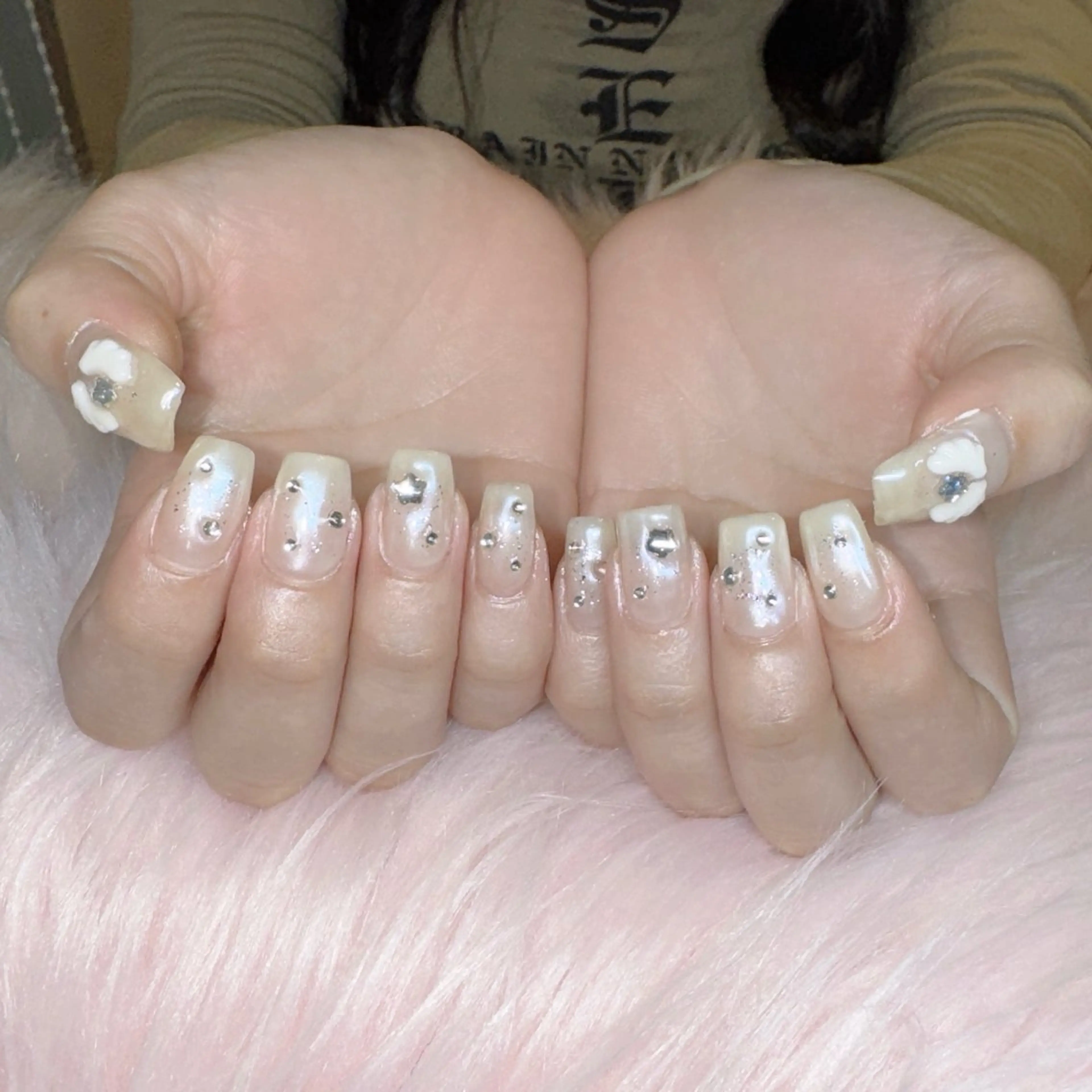 ネイル ハンドネイル RIEKO🍒 ワンホン♡推しネイルのネイルデザイン