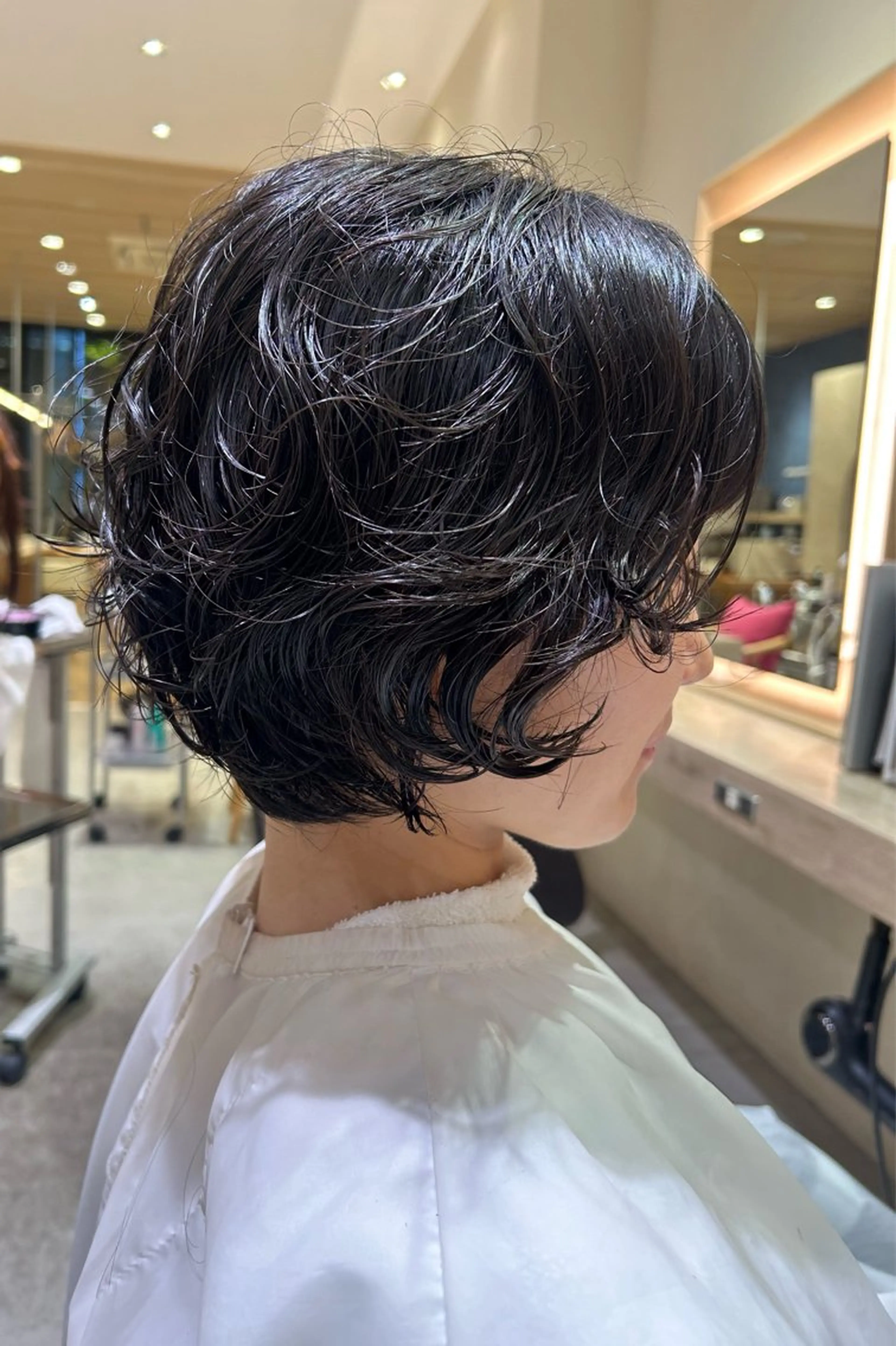 ショート パーマ ボブ・レイヤー ・パーマ【iri】のヘアスタイル