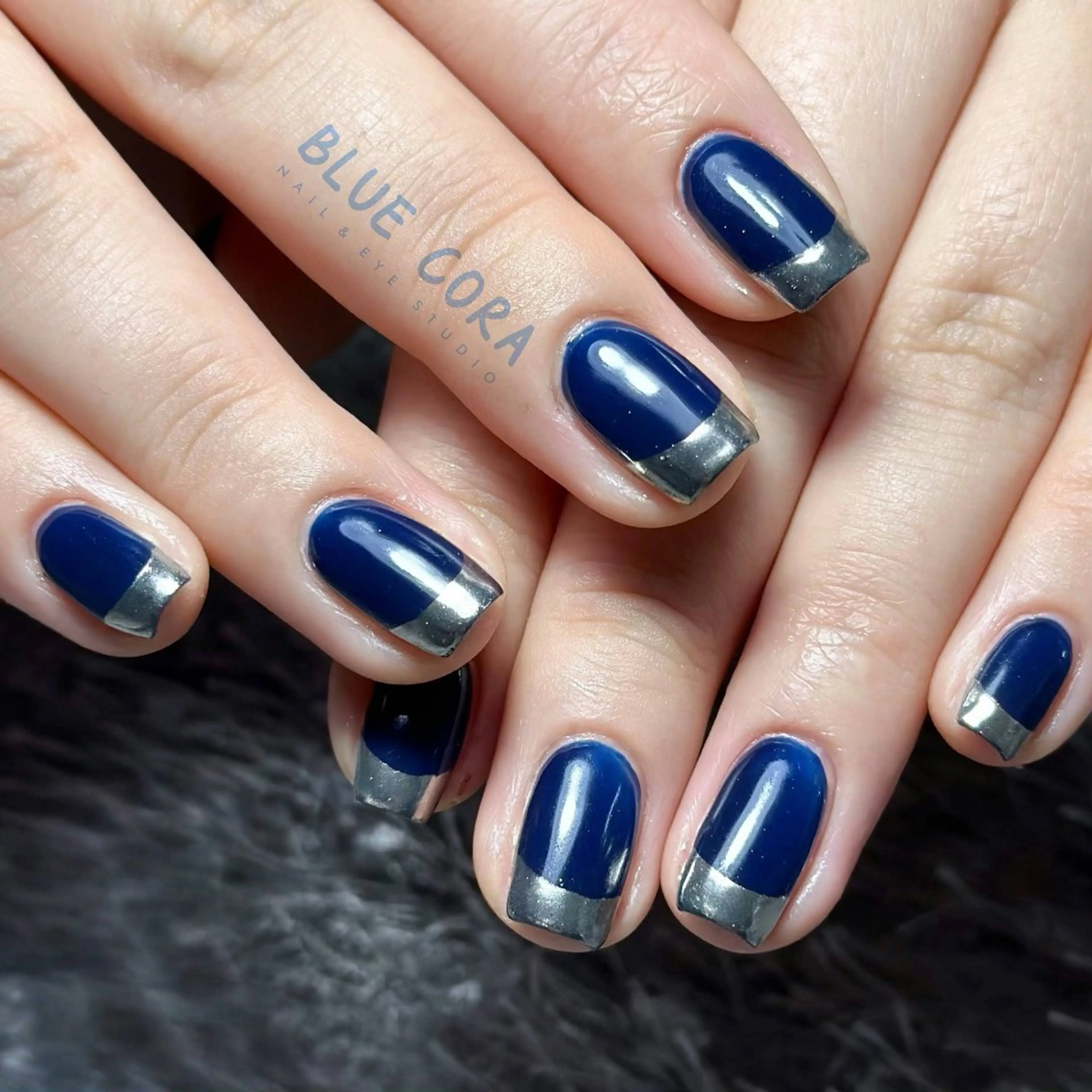 ネイル フレンチネイル ミラーネイル BLUE CORAのネイルデザイン