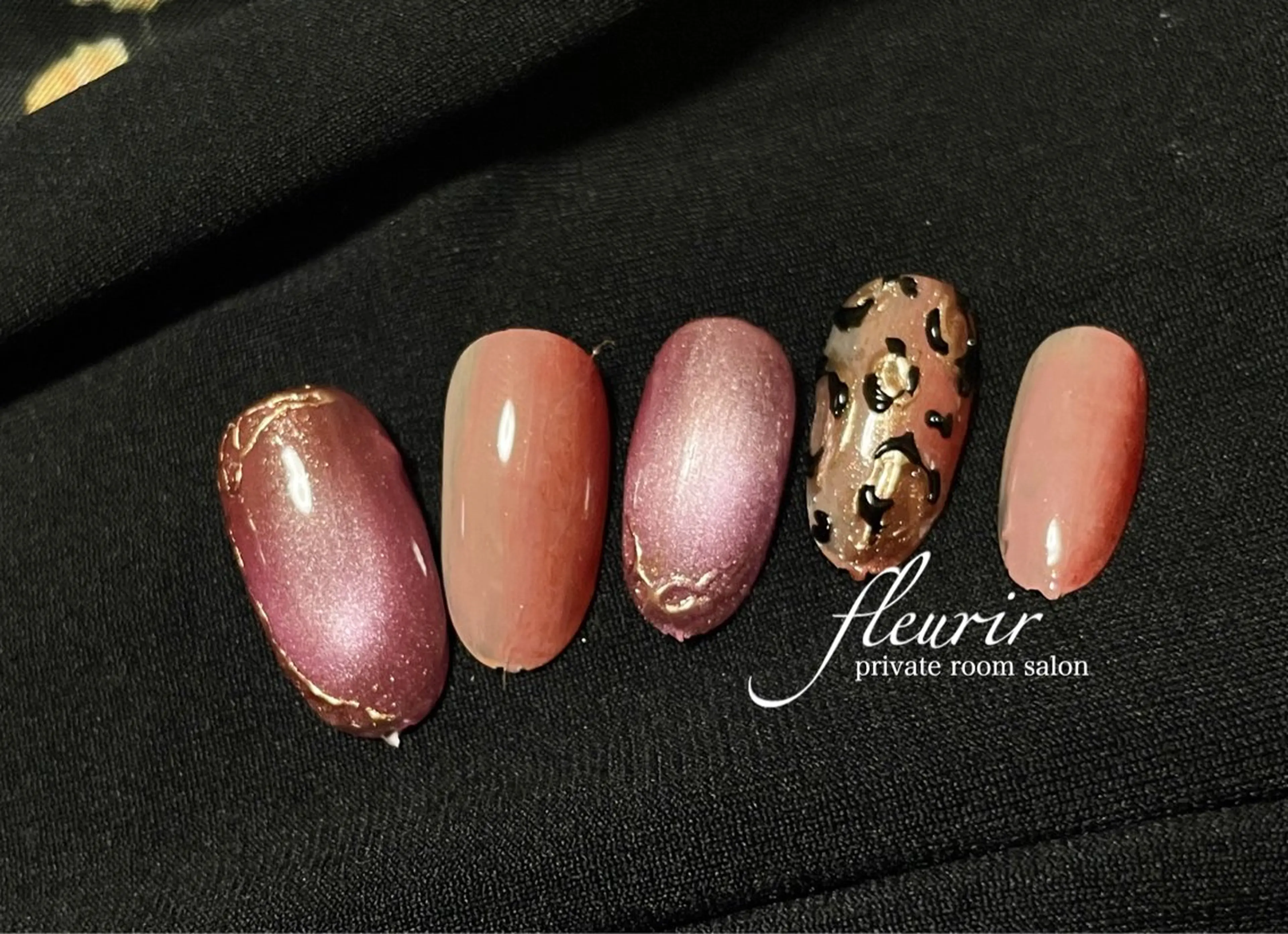 ネイル アートネイル ゴールド マグネットネイル ミラーネイル ニュアンスネイル フルリール 【プライベートサロンのネイルデザイン