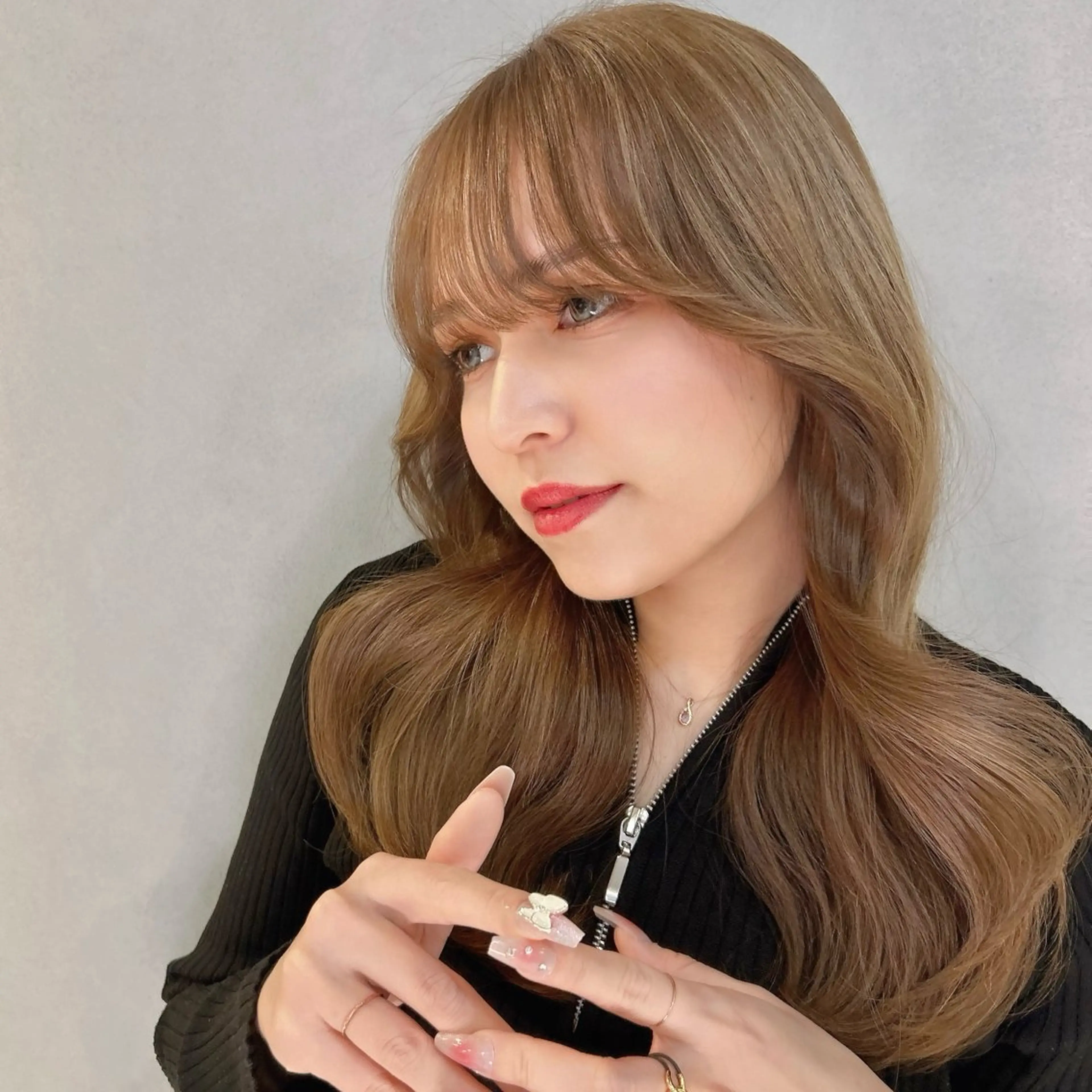 ロング まなり See.のヘアスタイル