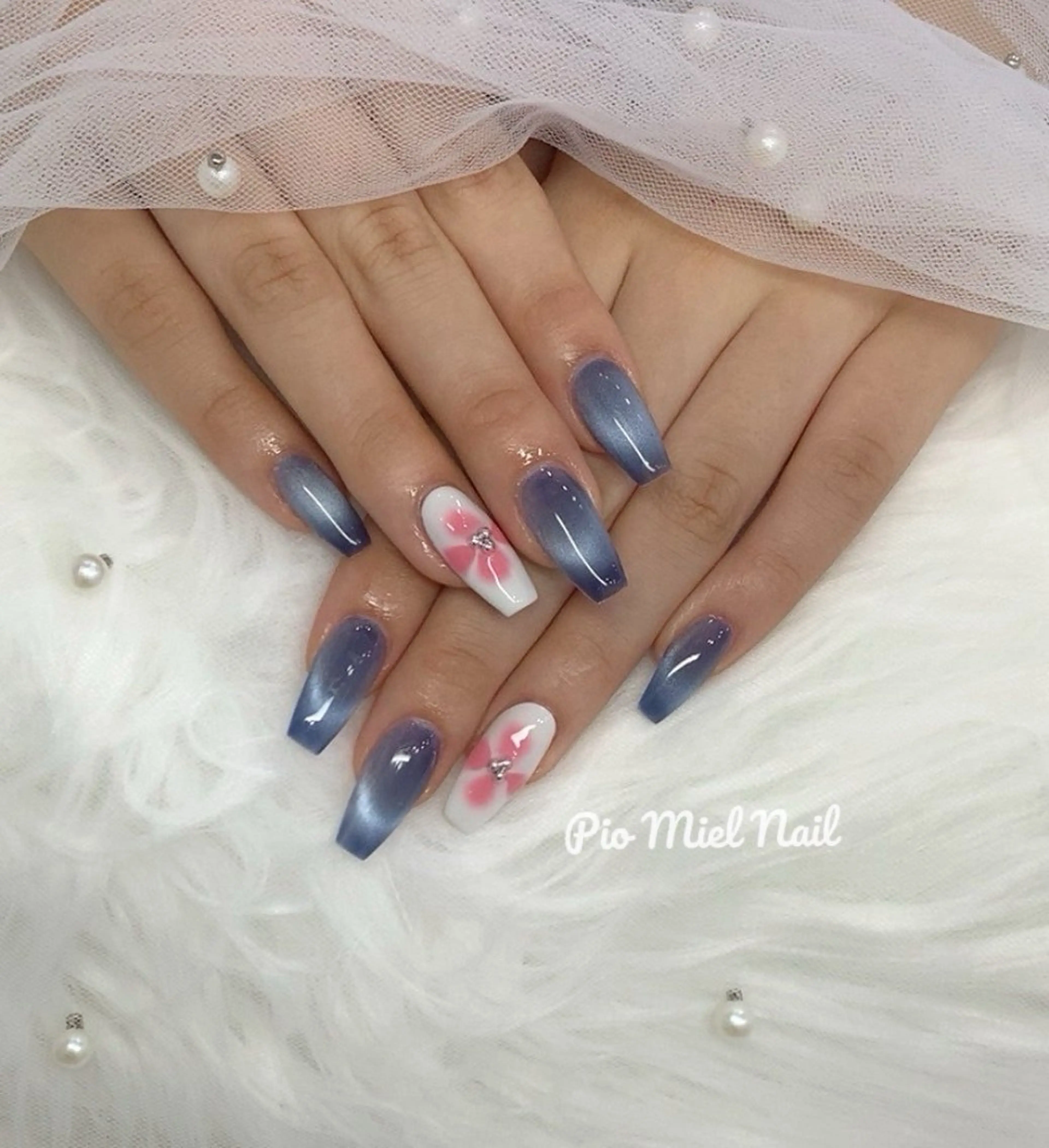 ミディアム 韓国風ヘア ハンドネイル momo 長さだしのネイルデザイン