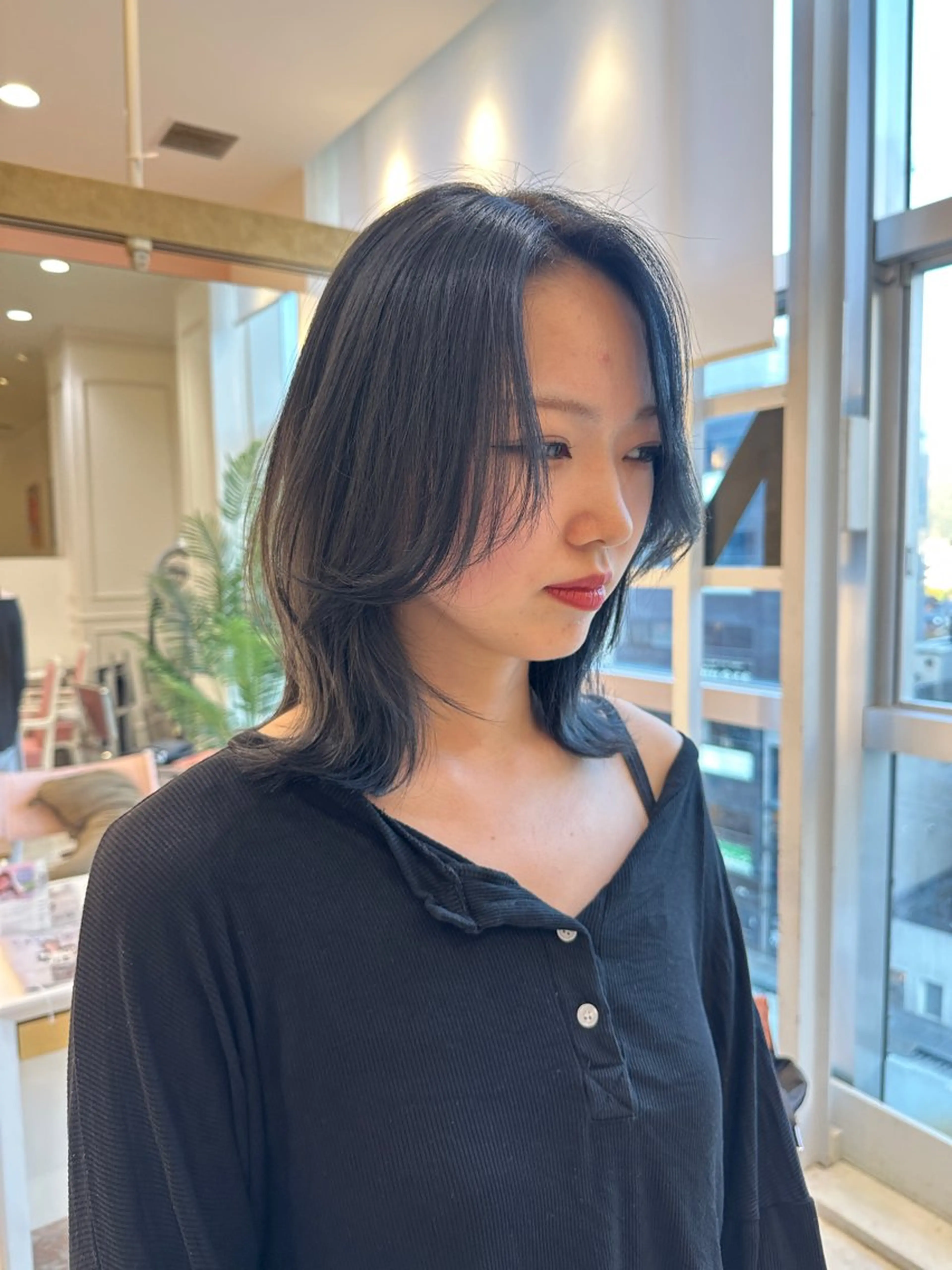 ミディアム カラー レイヤーカット レイヤー/ウルフ/ ハイトーンchimiのヘアスタイル