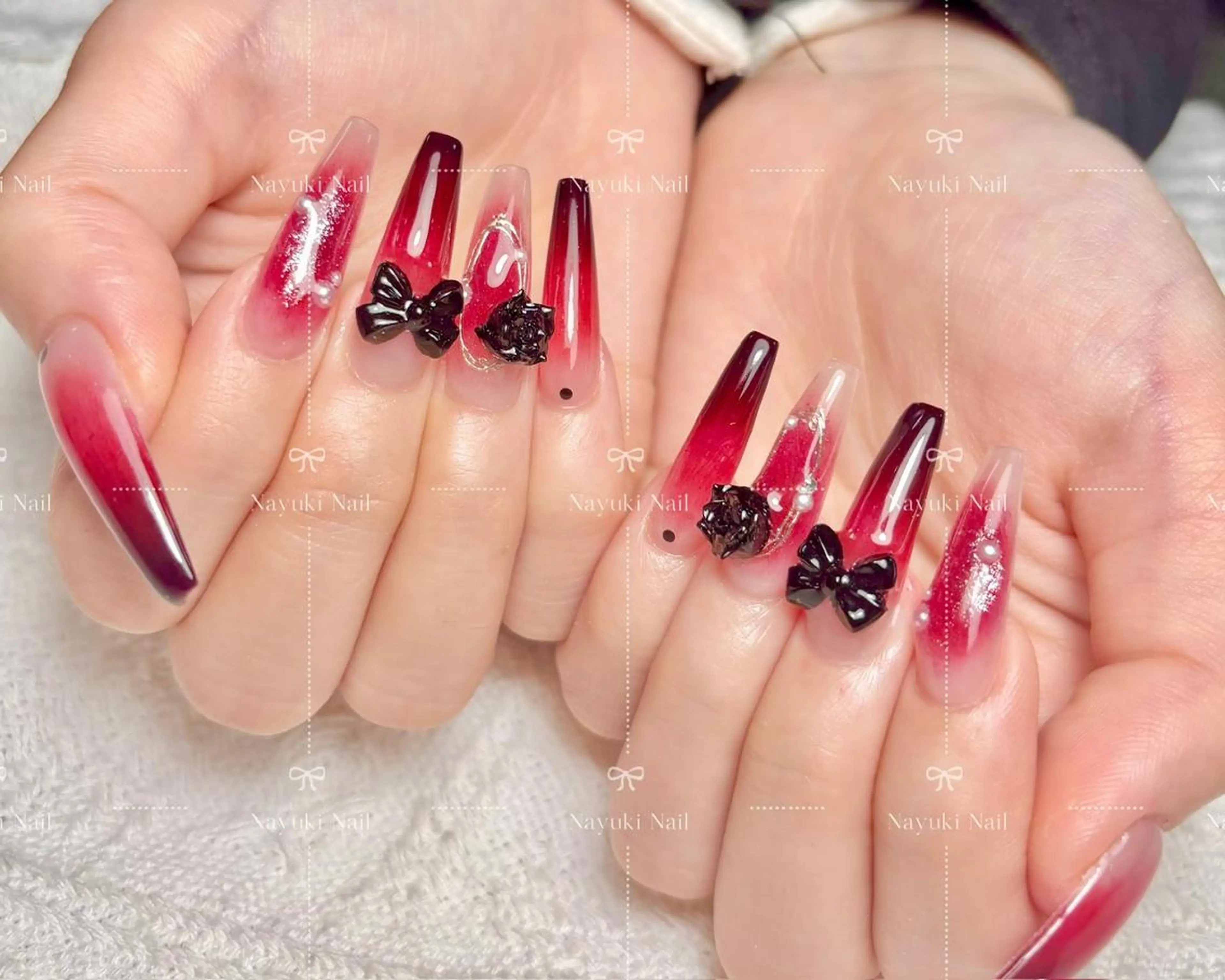 ネイル 🦋 Queenieのネイルデザイン