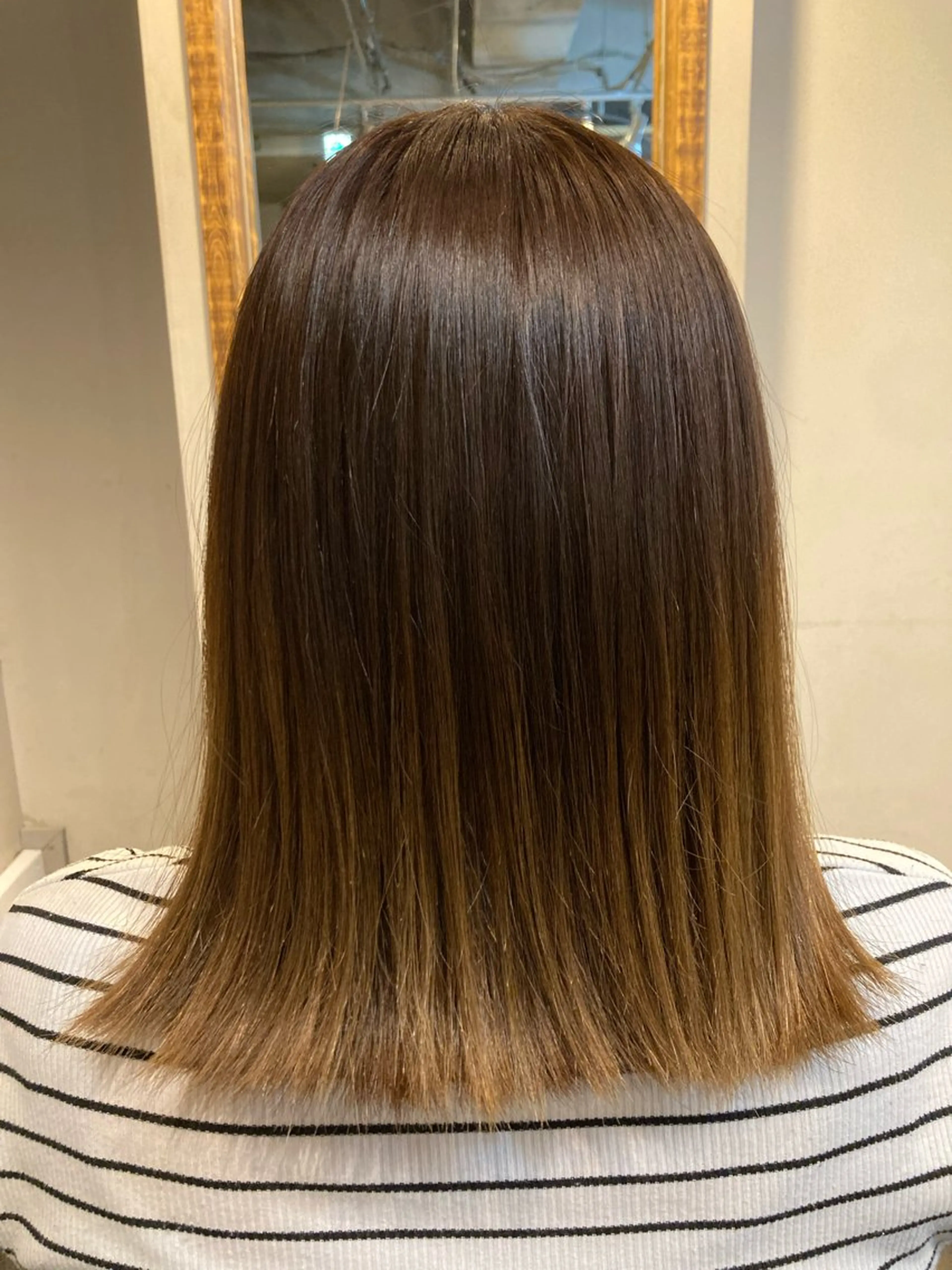 ミディアム 三上 琳のヘアスタイル