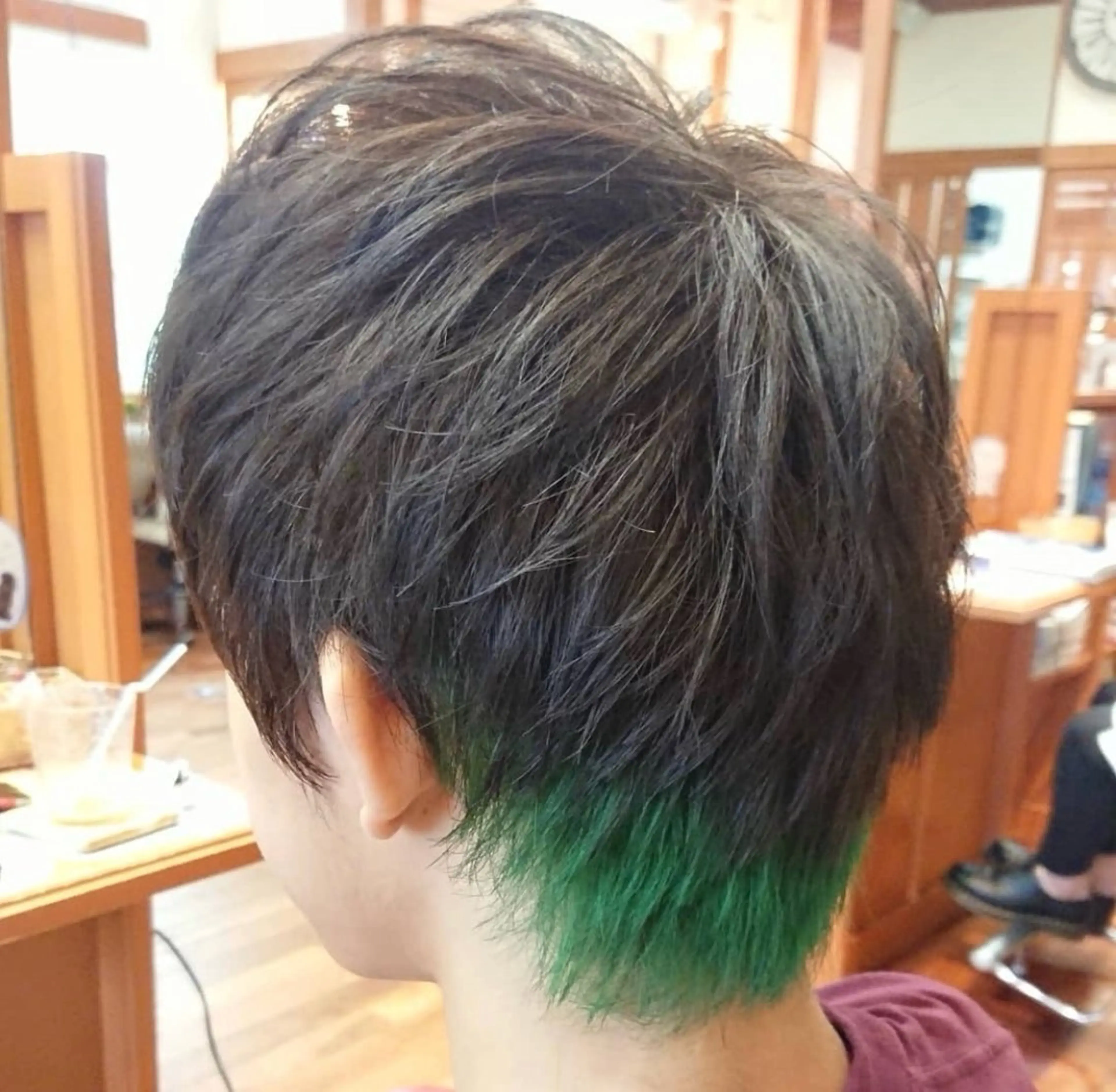 カラー 江原 大輔のヘアスタイル