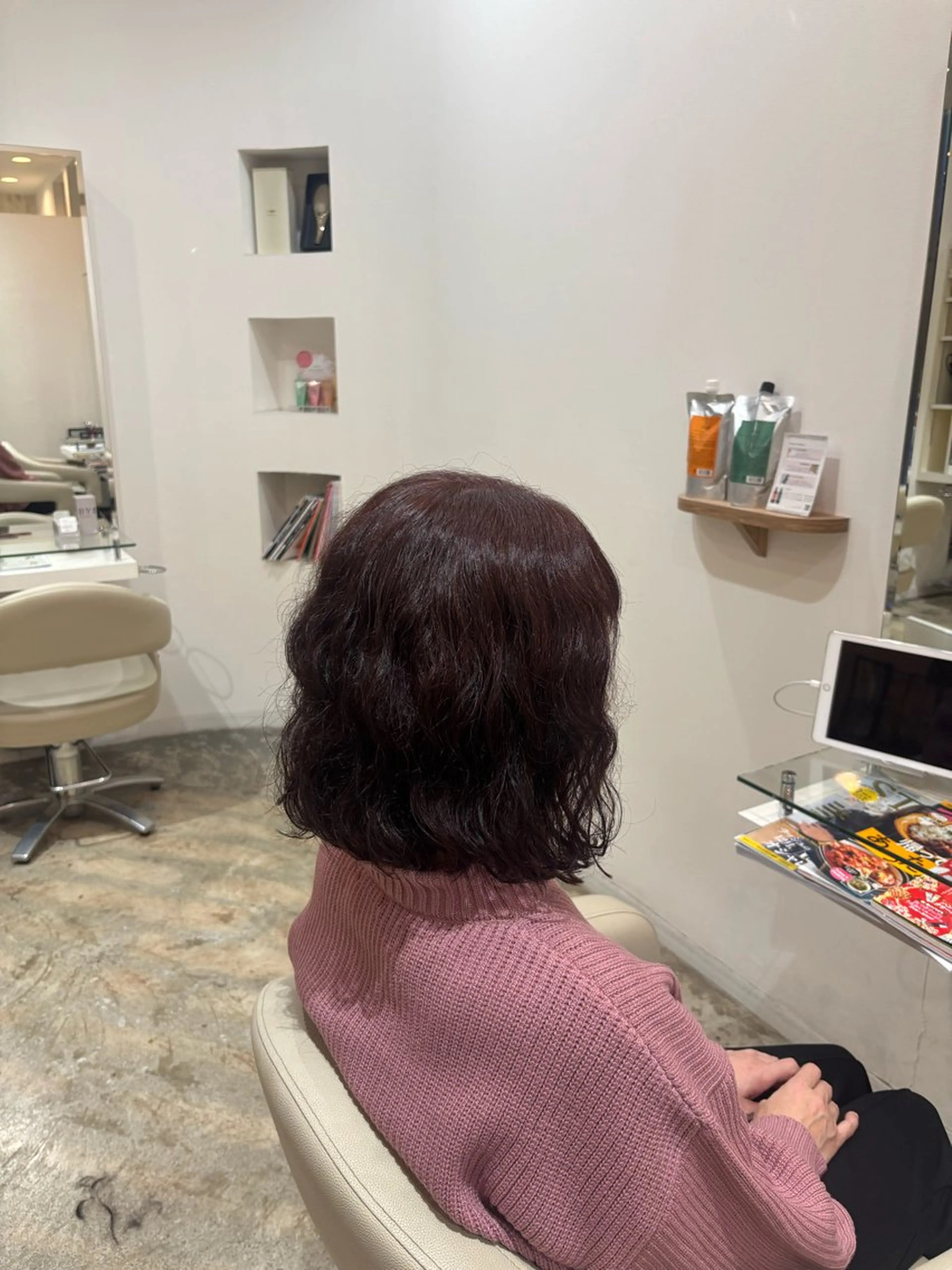 ミディアム 佐藤 優里のヘアスタイル