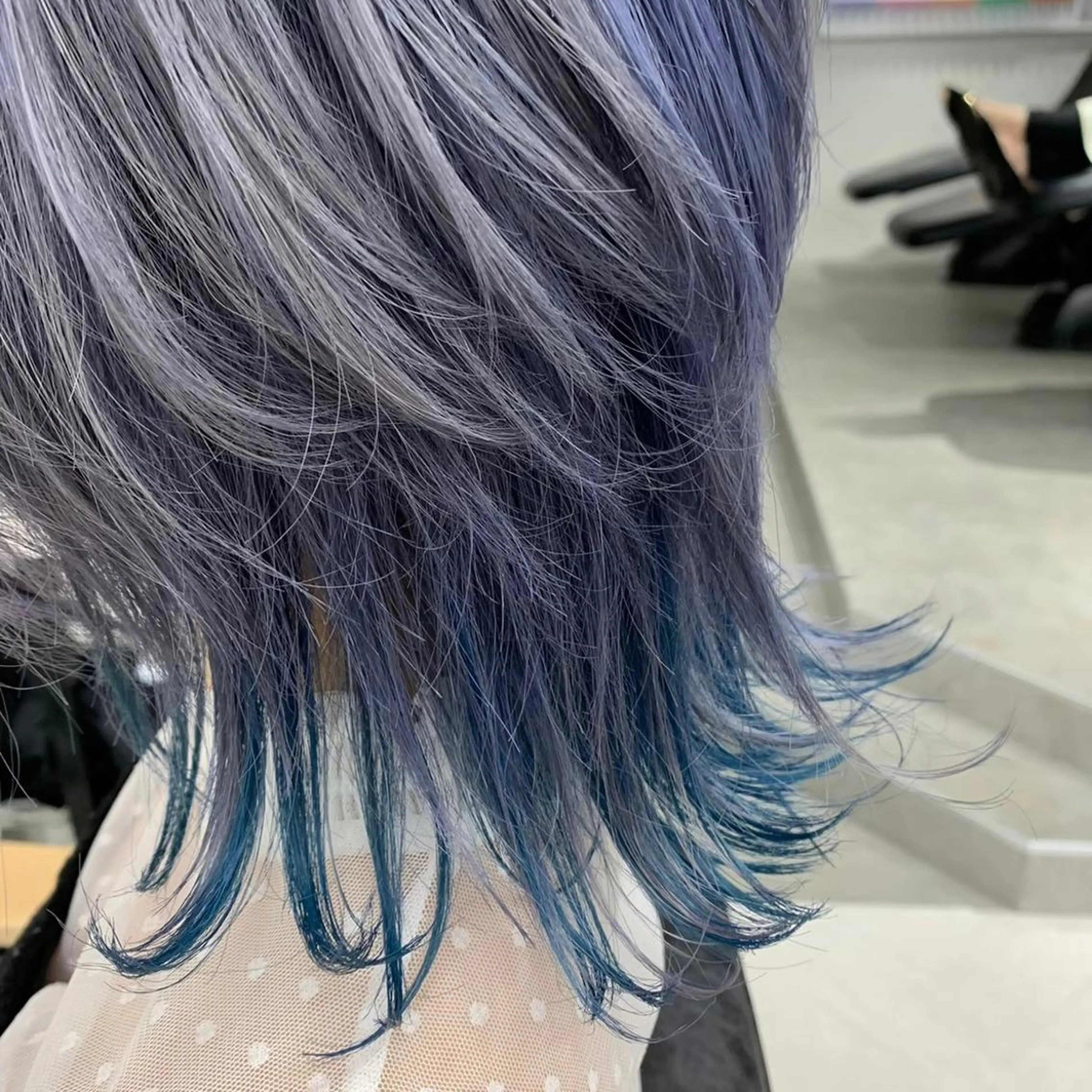 セミロング カラー パーマ ヘアアレンジ メンズ キッズ ネイル マツエク・マツパ アイブロウ ブルーカラー ブルー mona/ ストレートスタイル✨のヘアスタイル