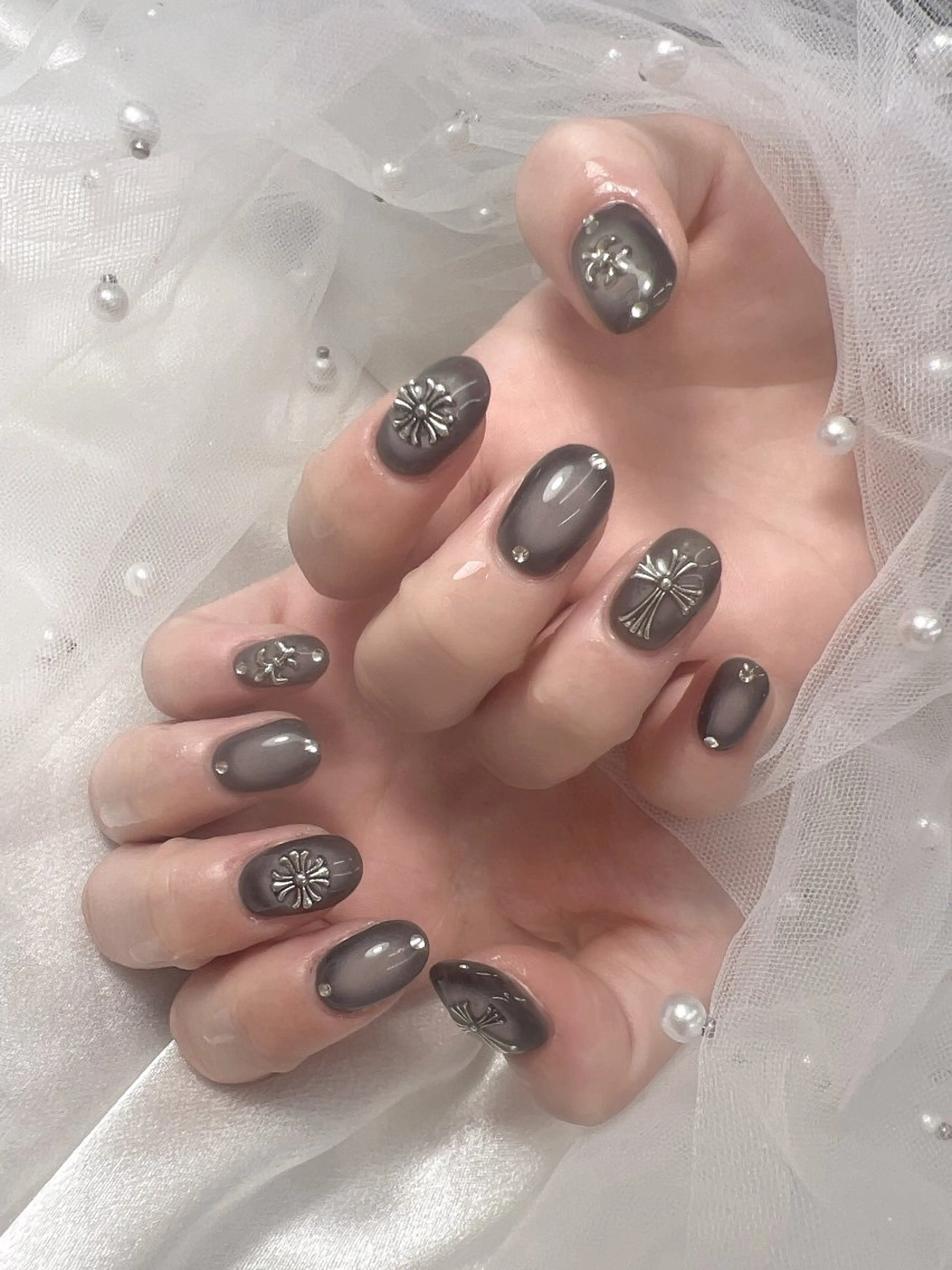 ハンドネイル bijou nails　蓮のネイルデザイン