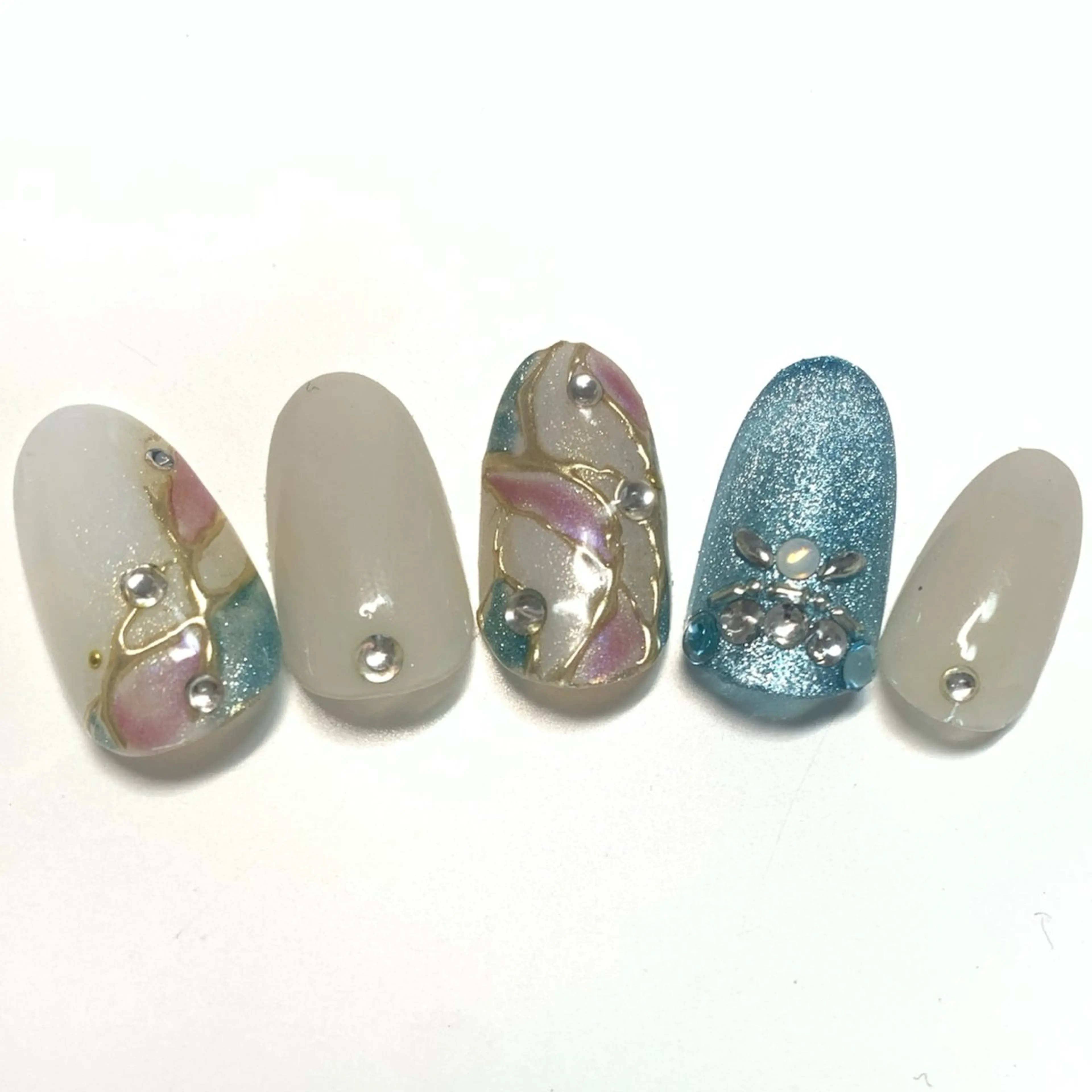 ネイル 鈴木 久美子のネイルデザイン