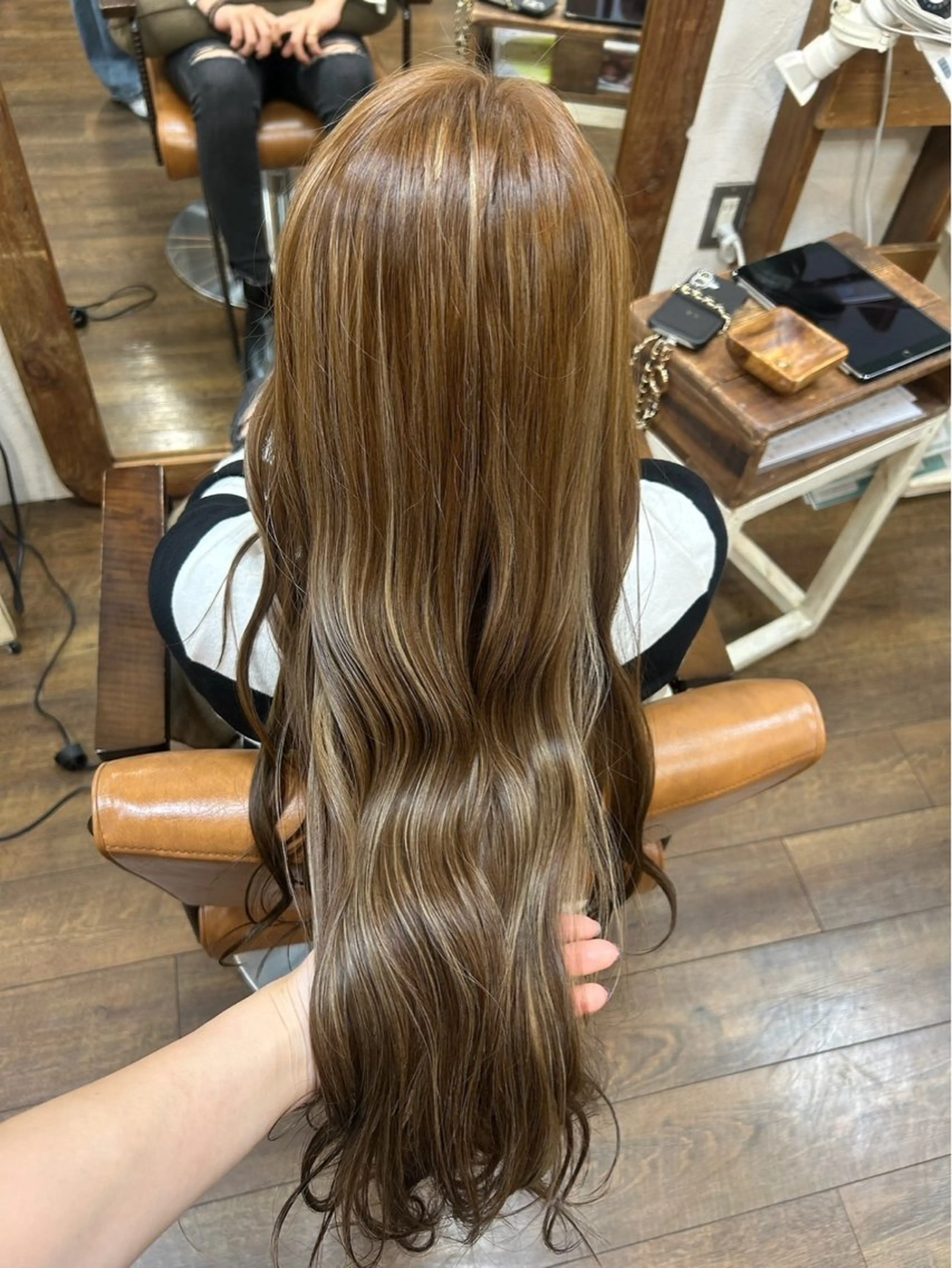 カラー ハイライトカラー 三宅　デザインカラー 透明感カラー✨のヘアスタイル
