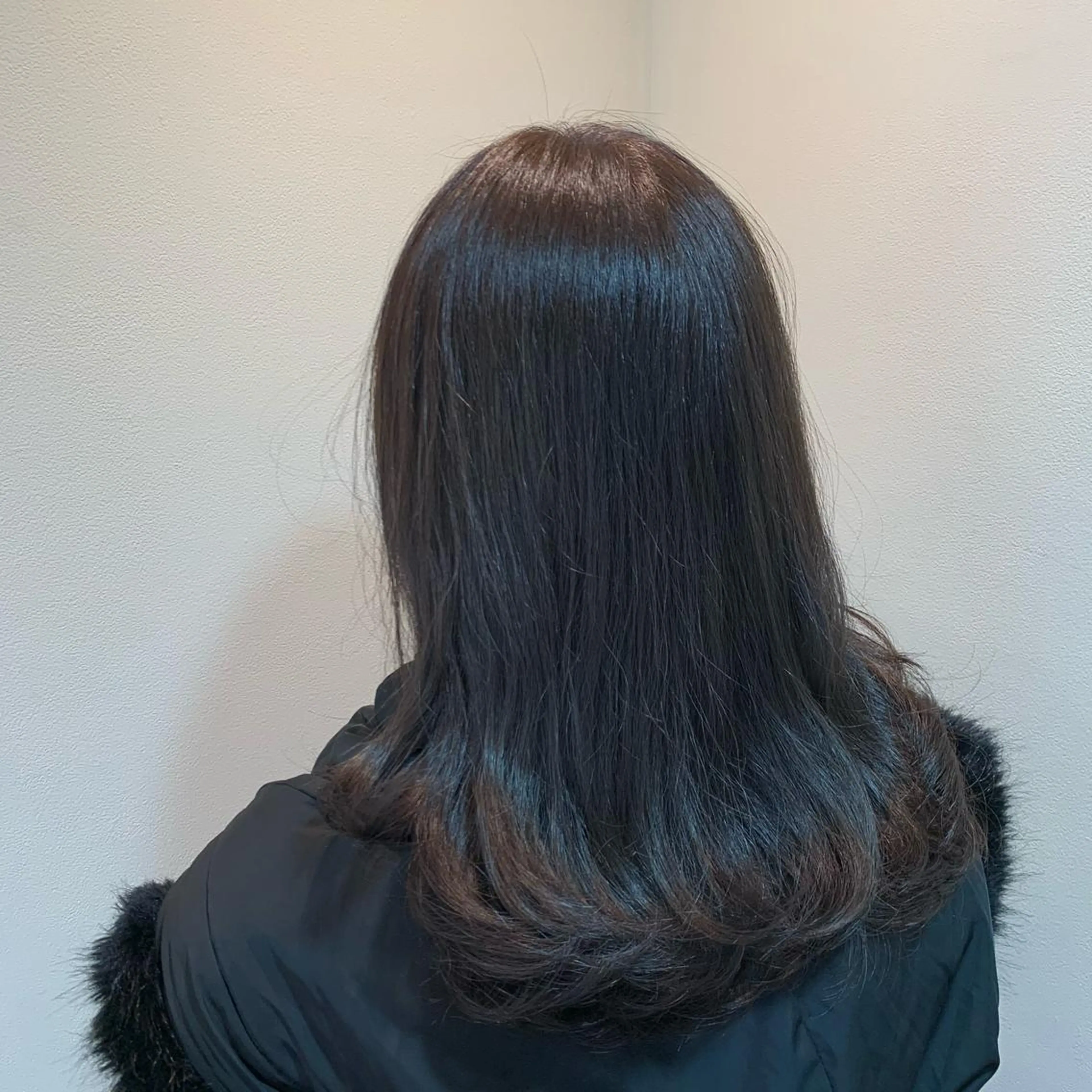 カラー STANDByHAIR所属・恵比寿 艶暗髪 🎀Naokoのヘアスタイル