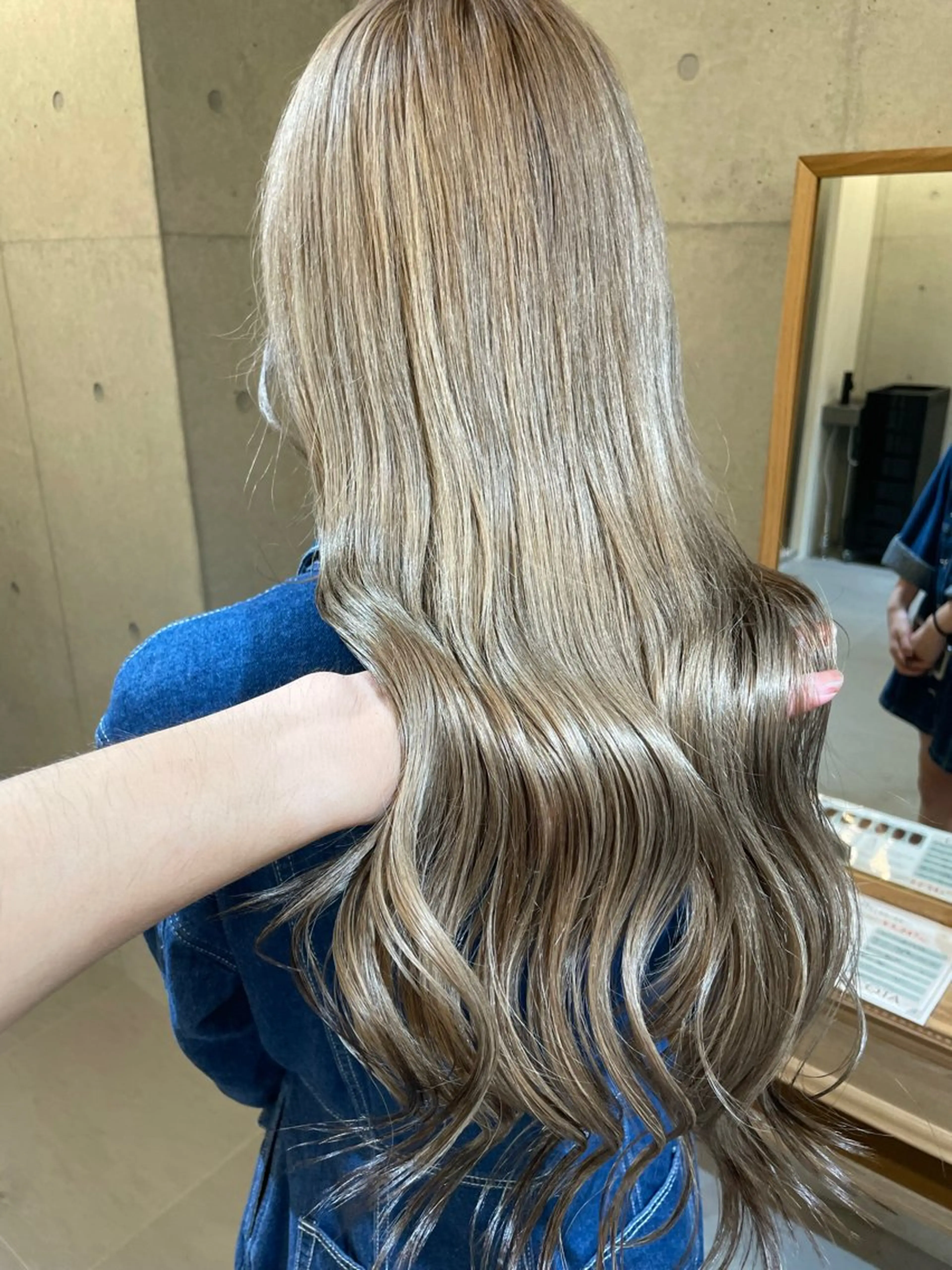 ロング カラー ブリーチ ヘアカラー トリートメント 羽田翔大/ブリーチ/ ボブカット/店長のヘアスタイル