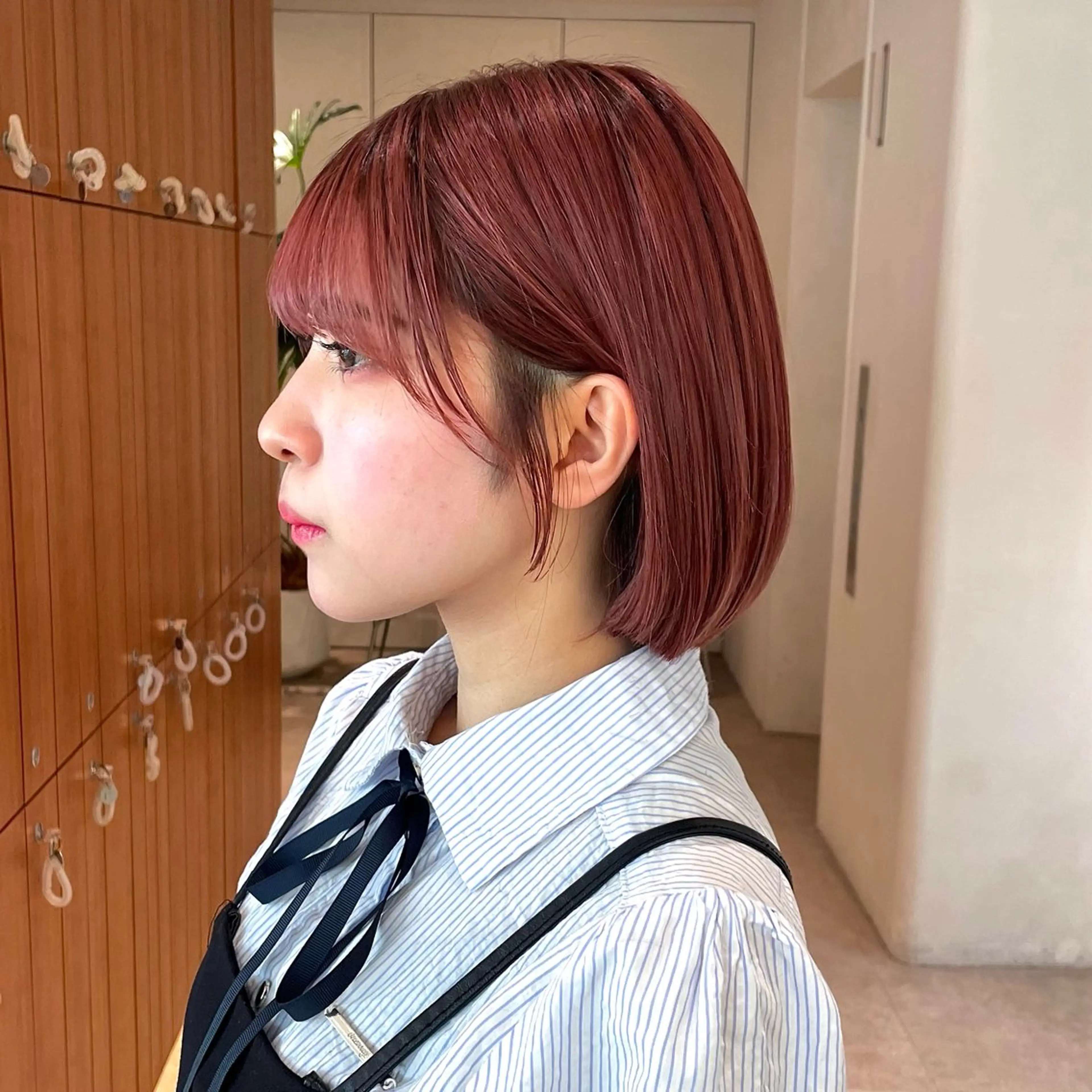 ミディアム カラー 切りっぱなしボブ ボブ 学生 韓国風ヘア 新宿/韓国ボブ/ レイヤーボブしょうごのヘアスタイル