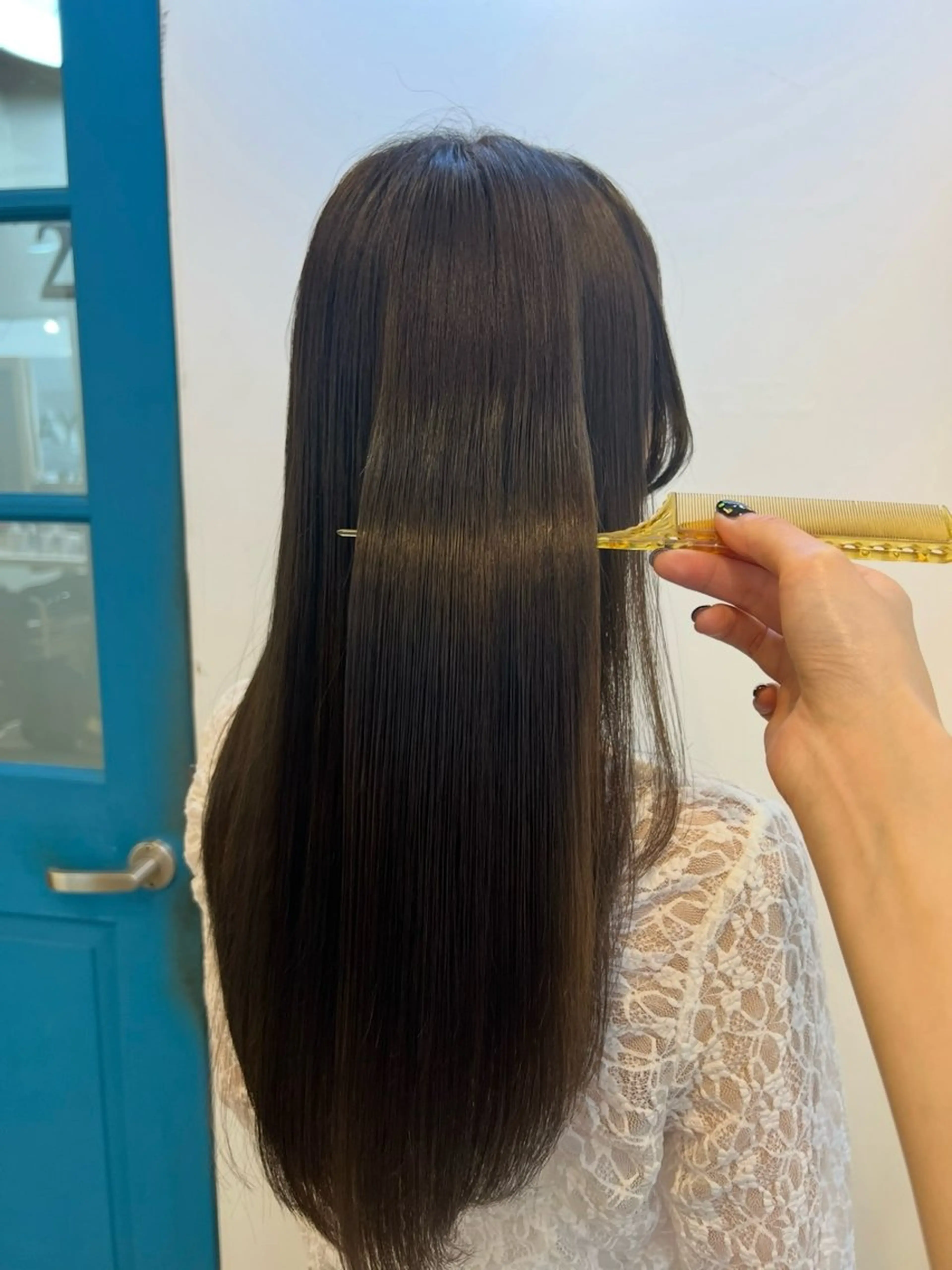 ロング カラー デザインカラー イヤリングカラー ボブ 顔周りカット 髪質改善 カット 縮毛矯正 トリートメント KANA/ボブ/ インナーカラー/艶髪のヘアスタイル