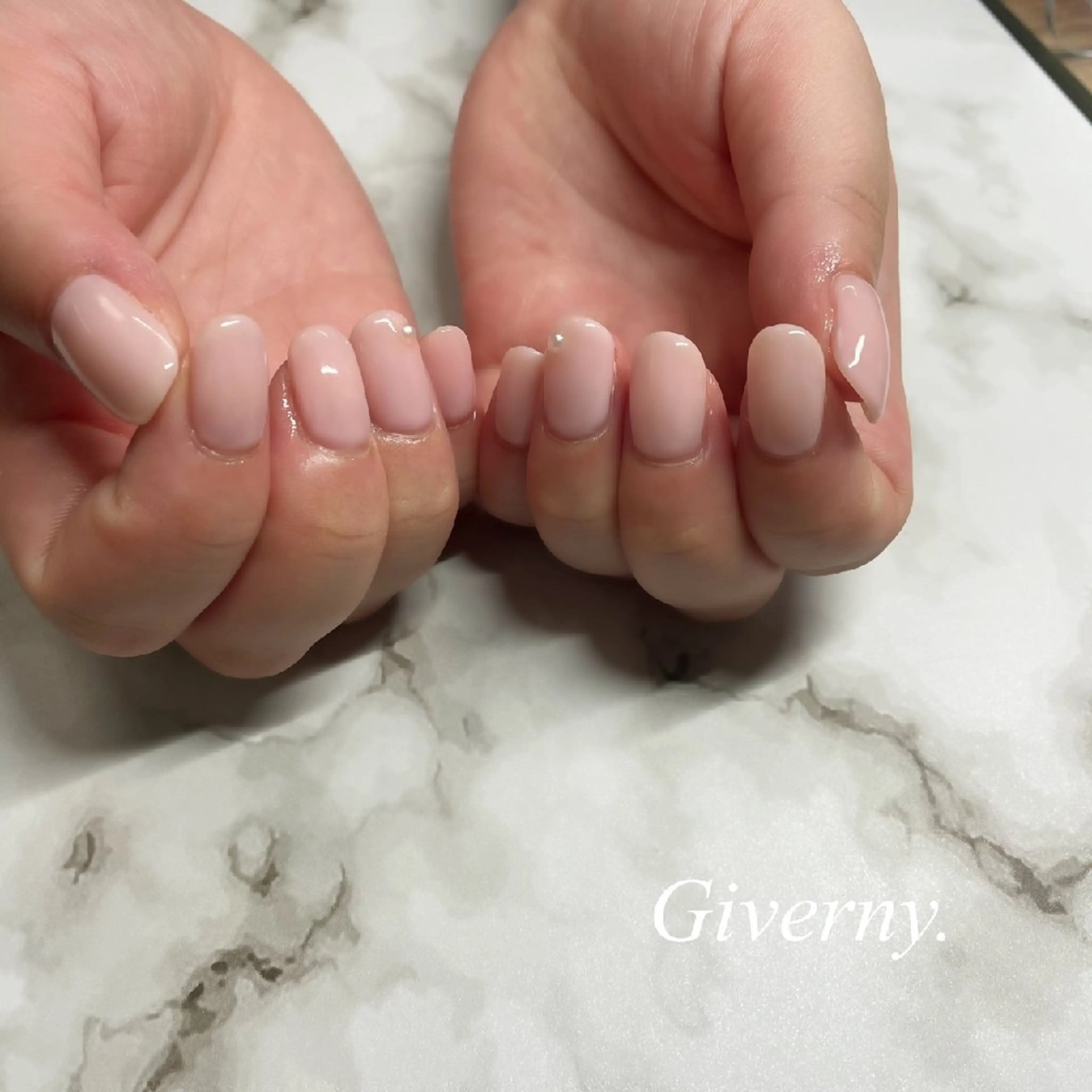 ネイル ピンク ハンドネイル Giverny .のネイルデザイン