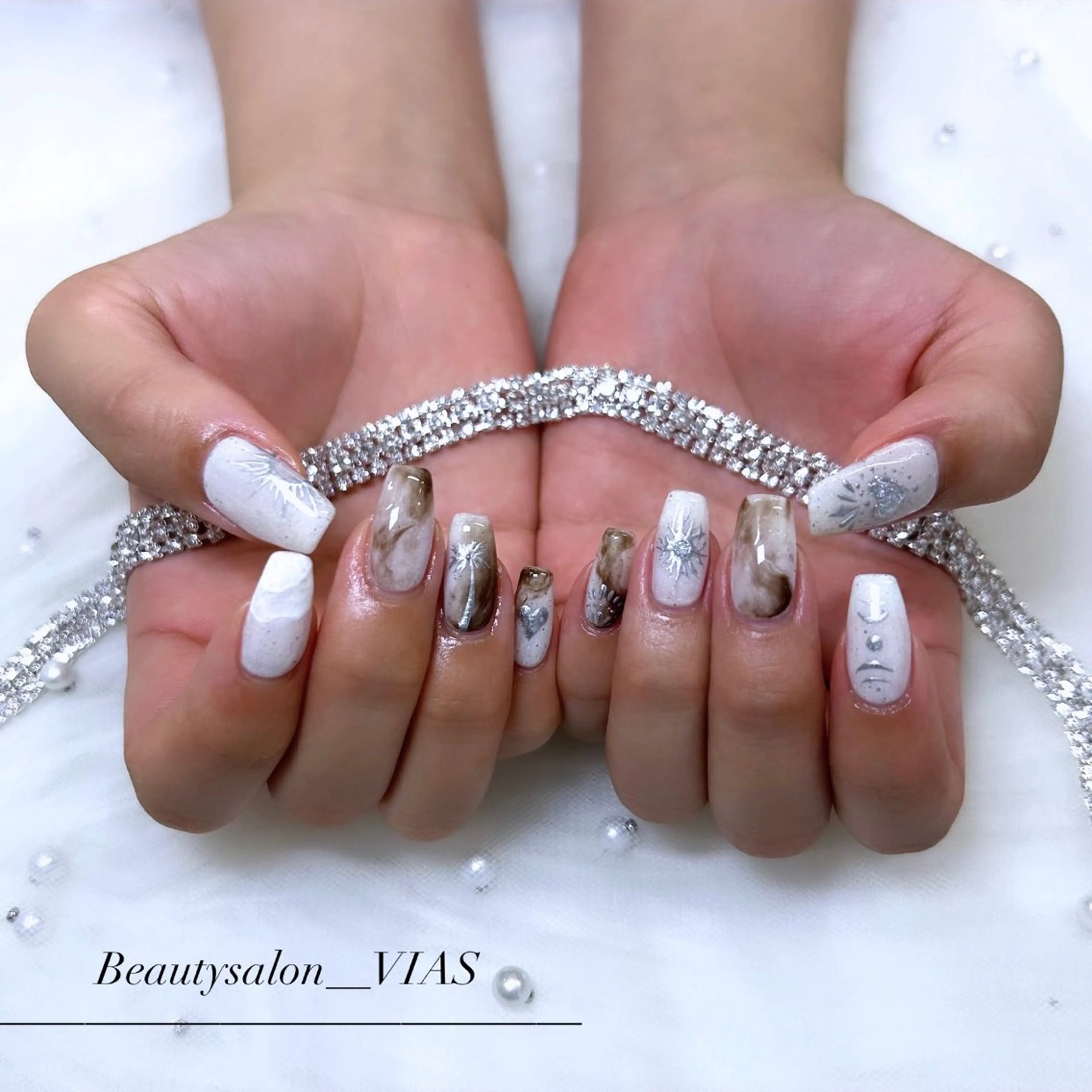 ネイル ハンドネイル VIAS 〜EYE&NAIL〜のネイルデザイン